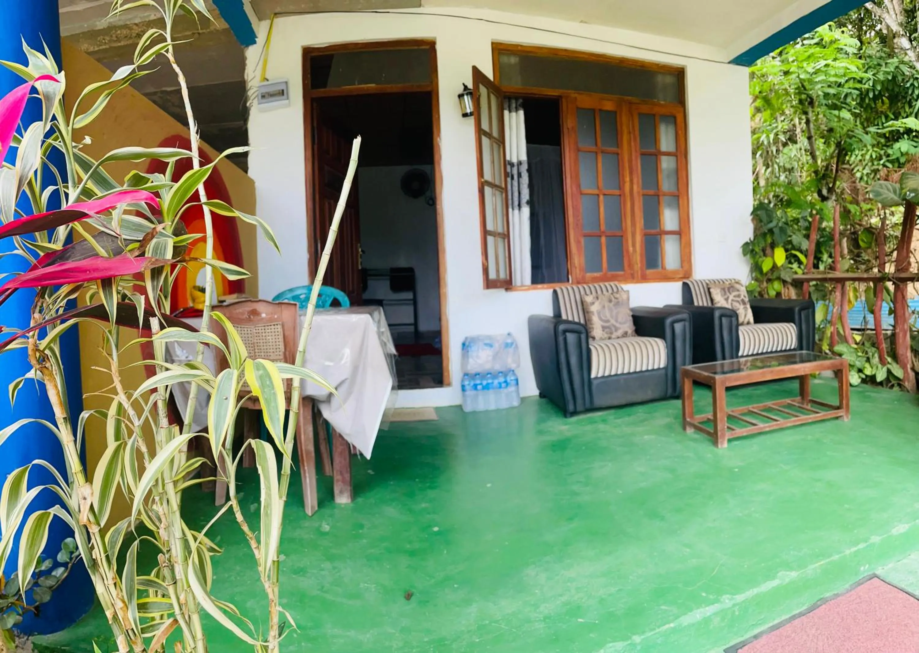 The Horizon Root Inn