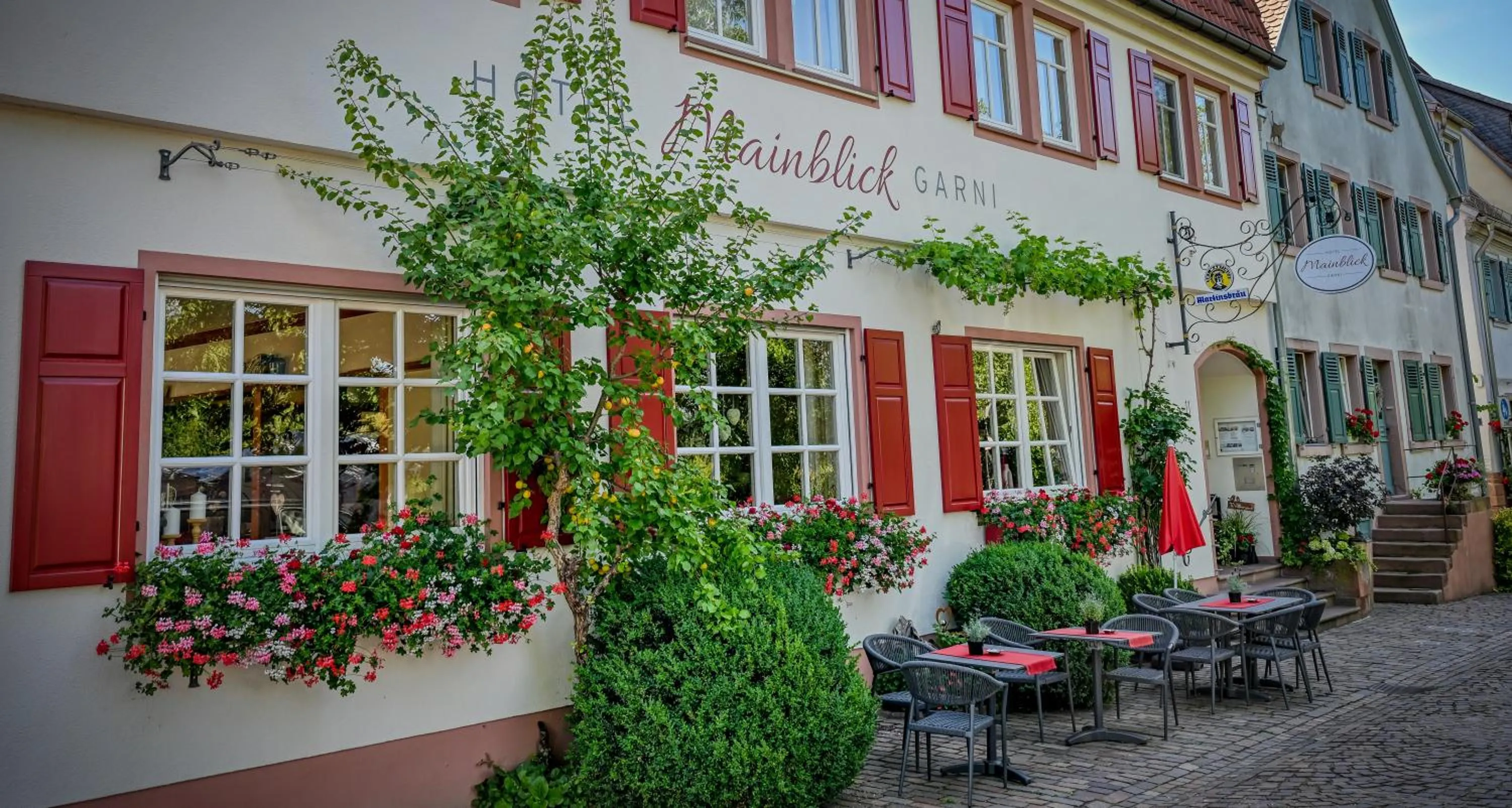 Property building in Hotel Mainblick Garni