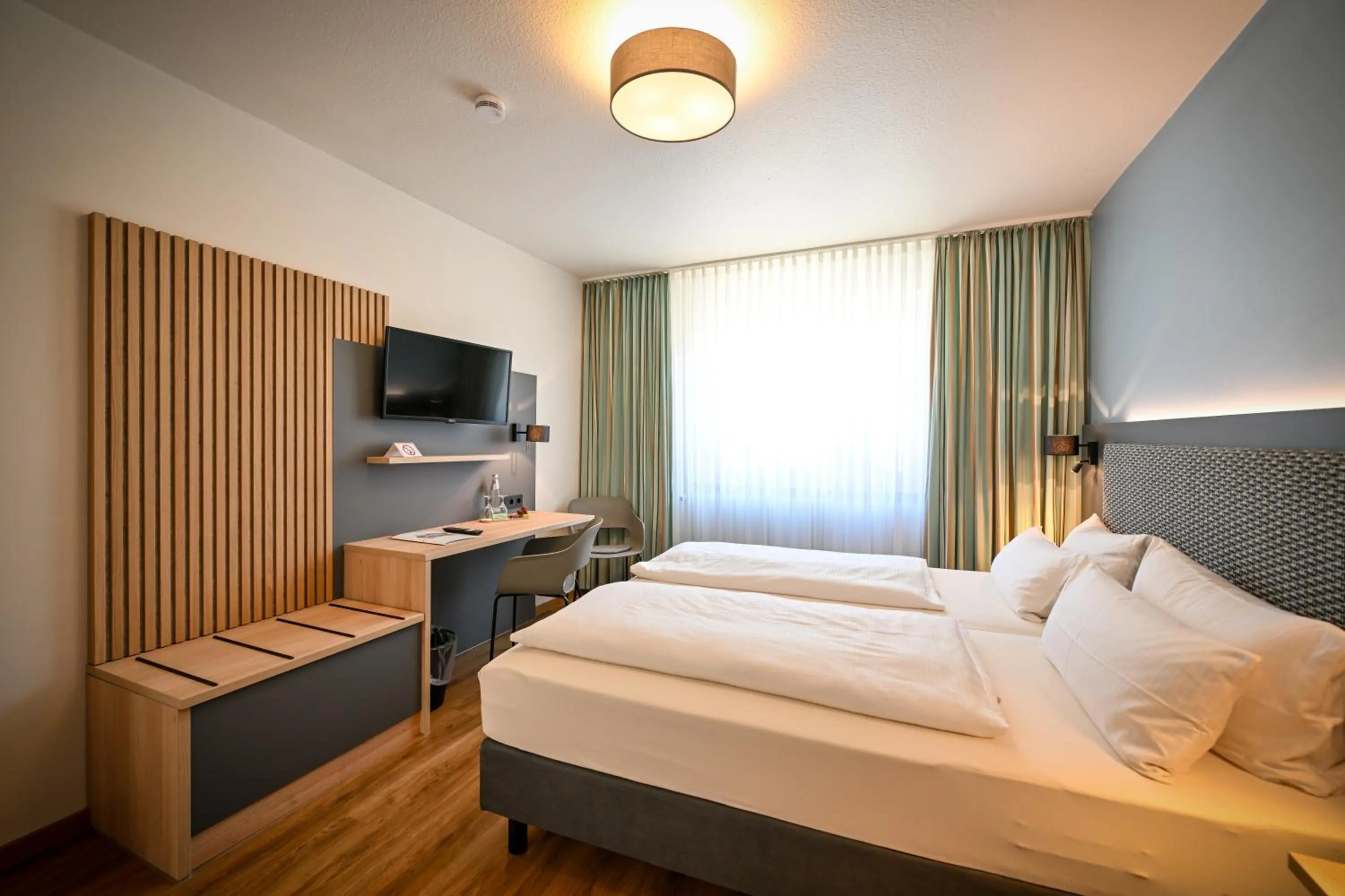 Bed in Hotel Mainblick Garni