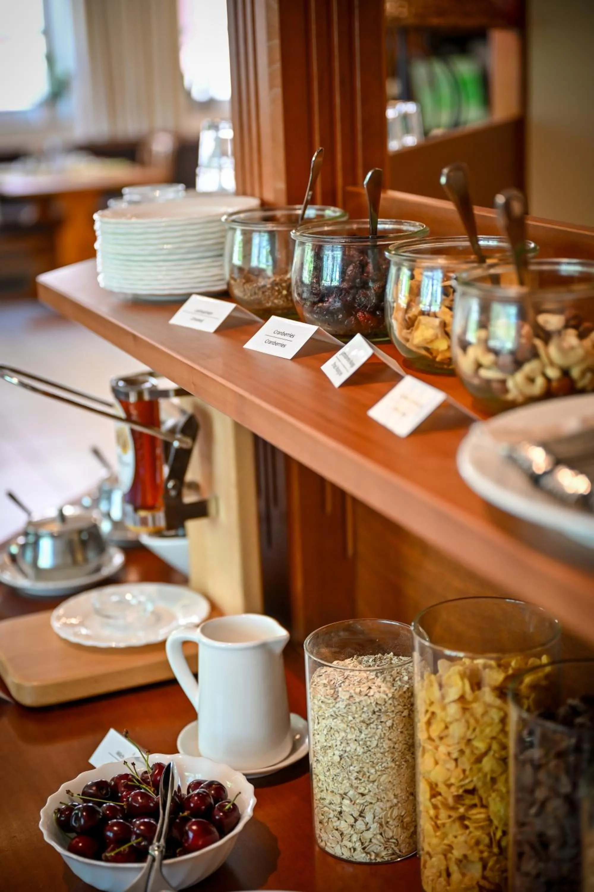 Buffet breakfast in Hotel Mainblick Garni