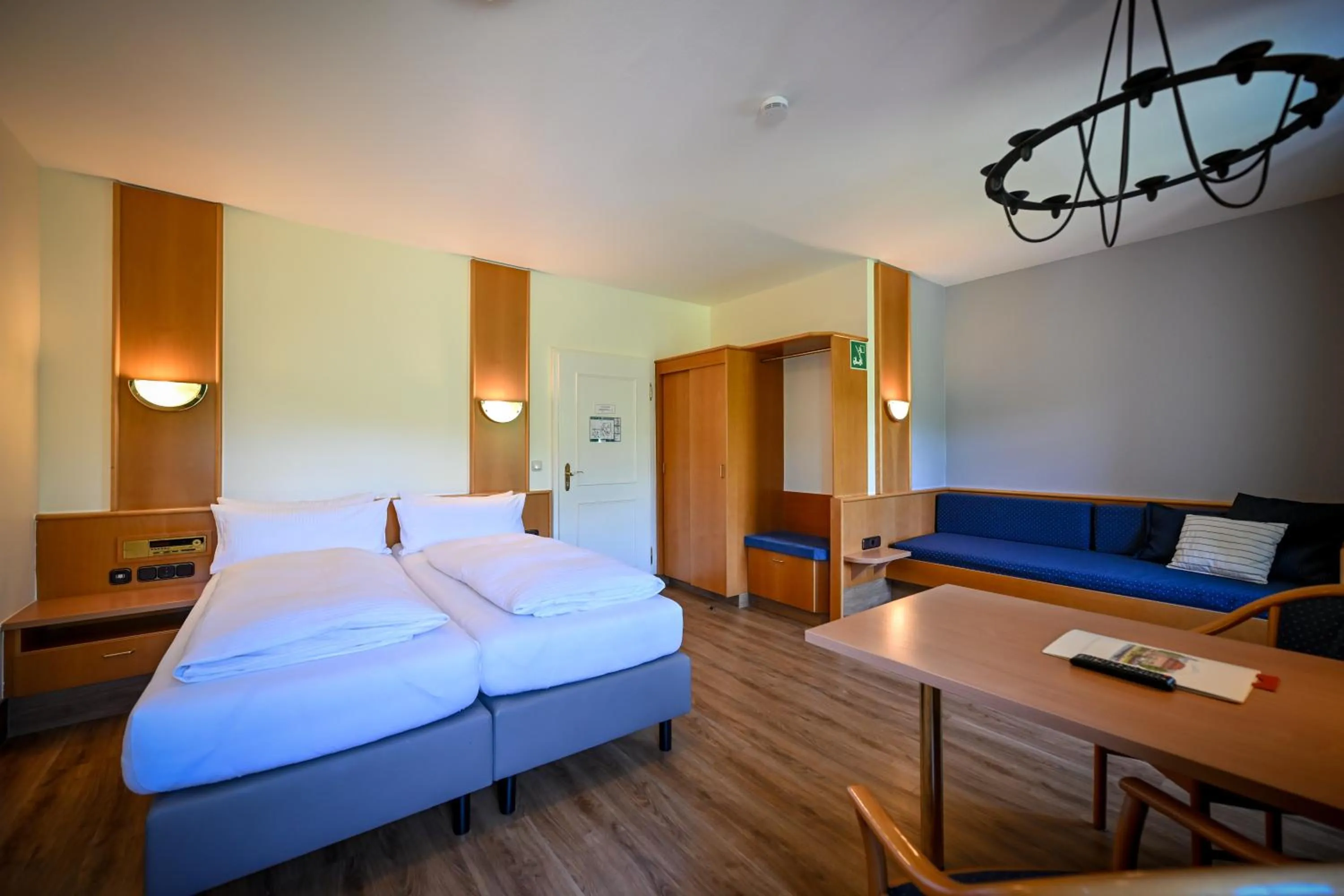 Bed in Hotel Mainblick Garni