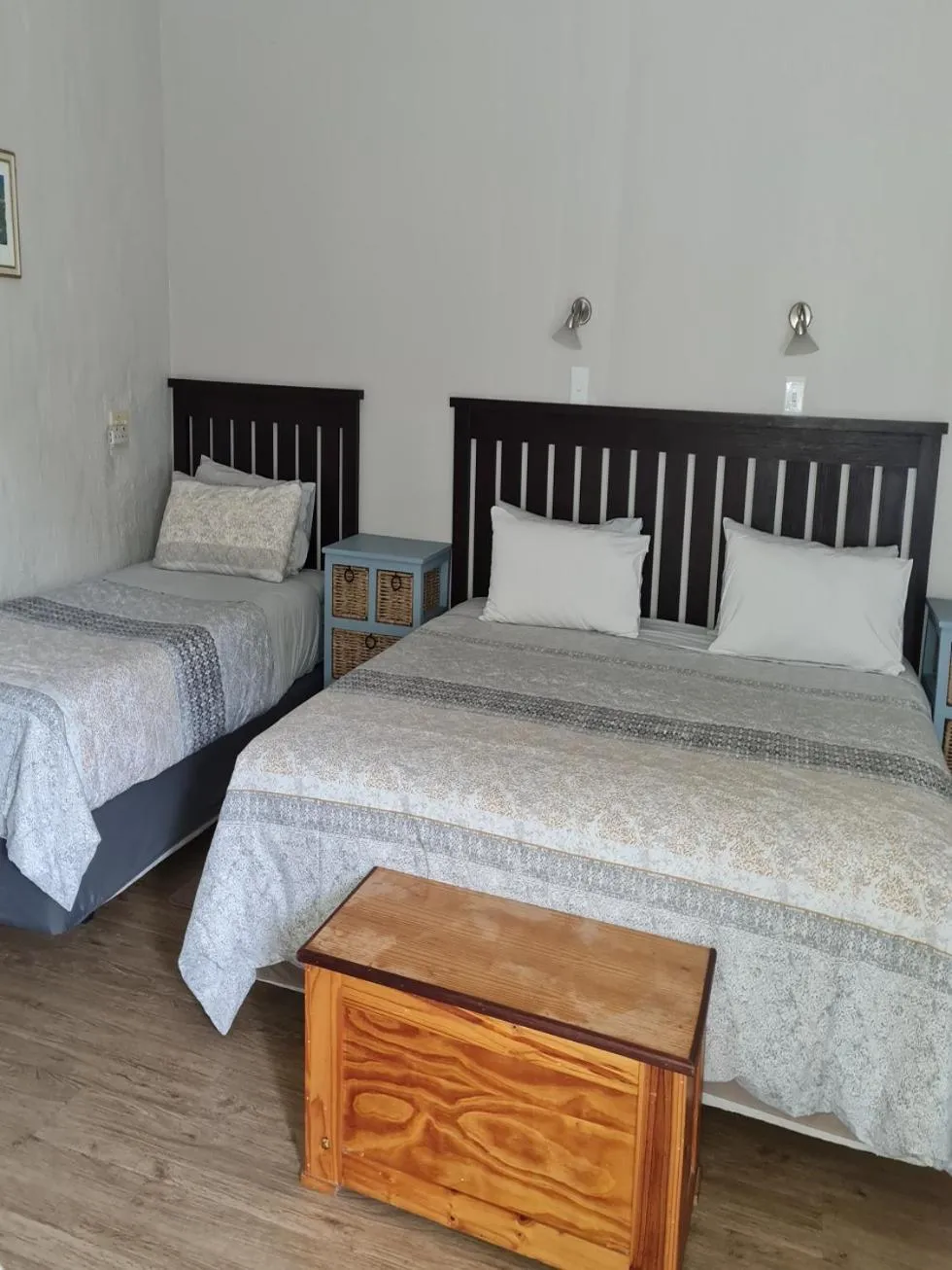 Photo of the whole room, Bed in Skietberg Lodge