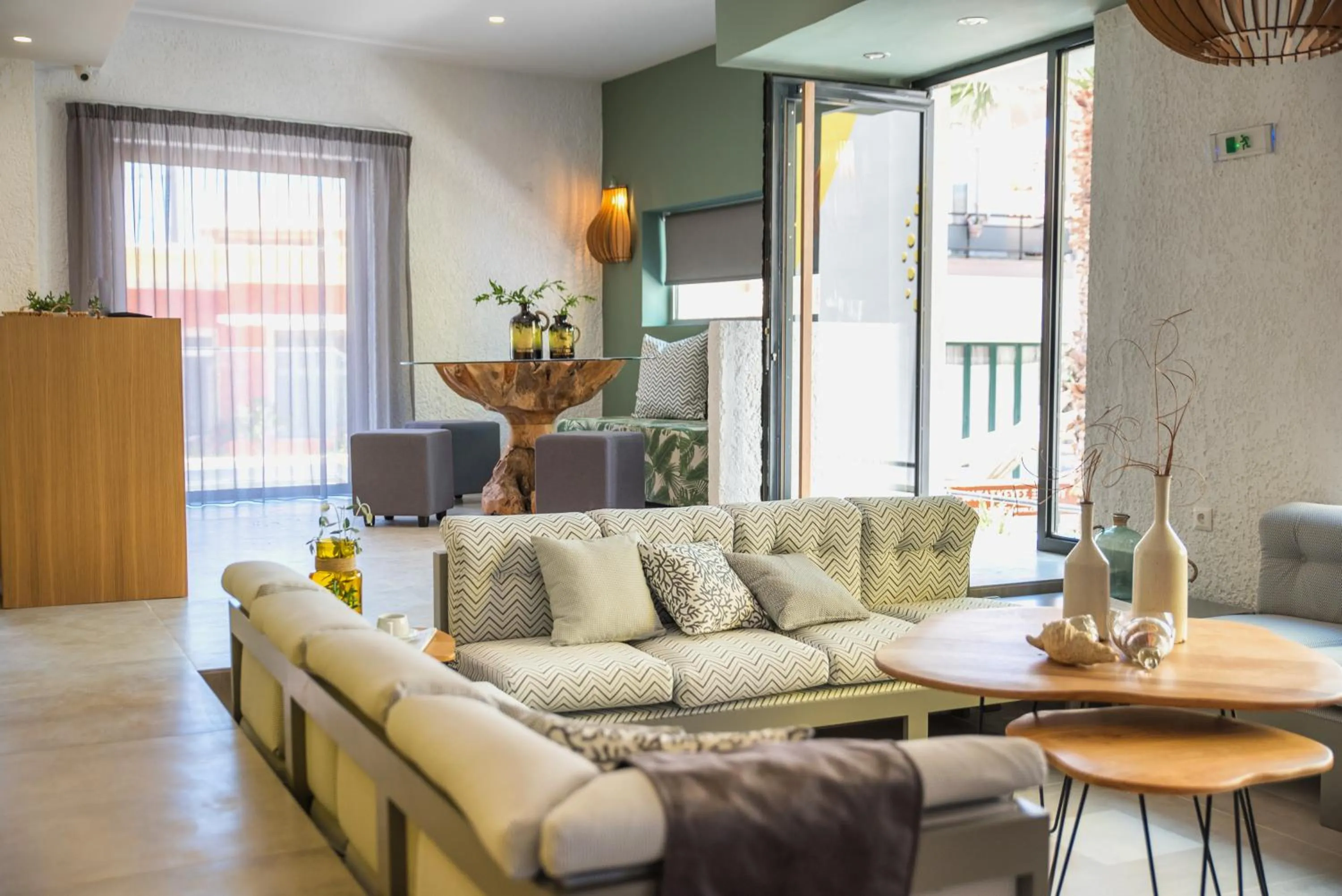 Lobby or reception in Sunshine Boutique Hotel by Estia