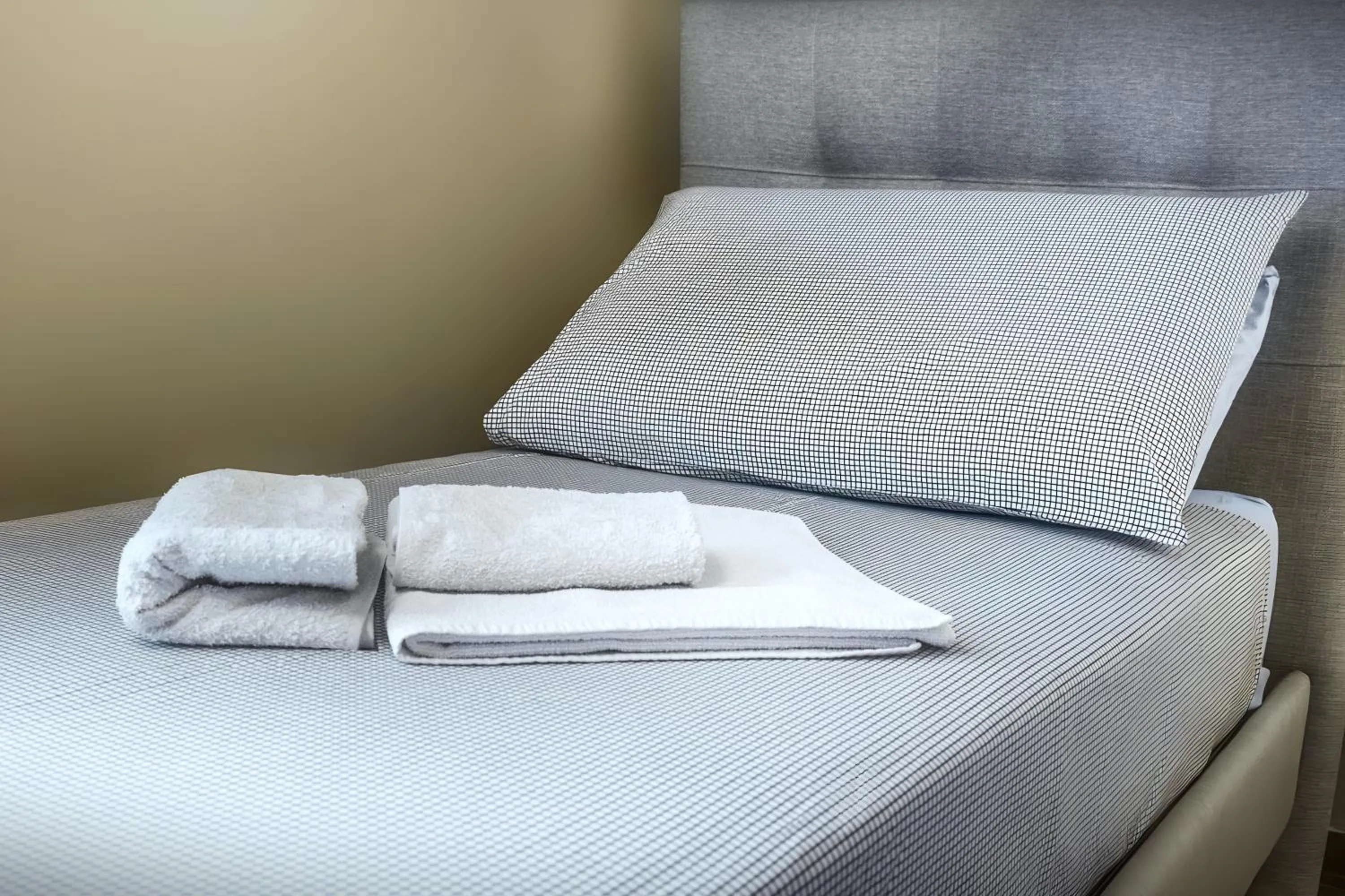 Bedroom, Bed in Casa Crema - Stazione Porta Susa - Torino centro