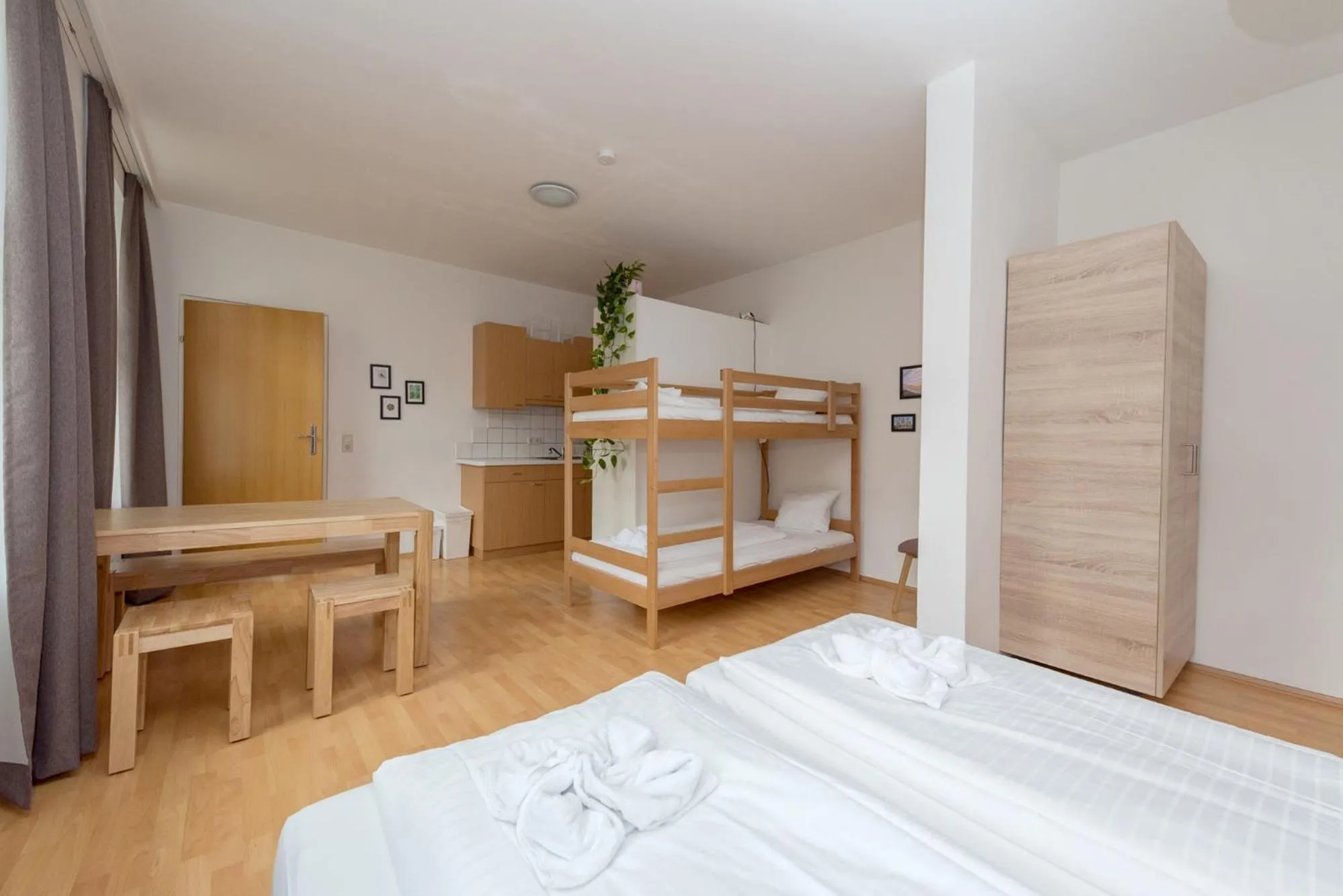 Bed in Metro Apartments Vienna