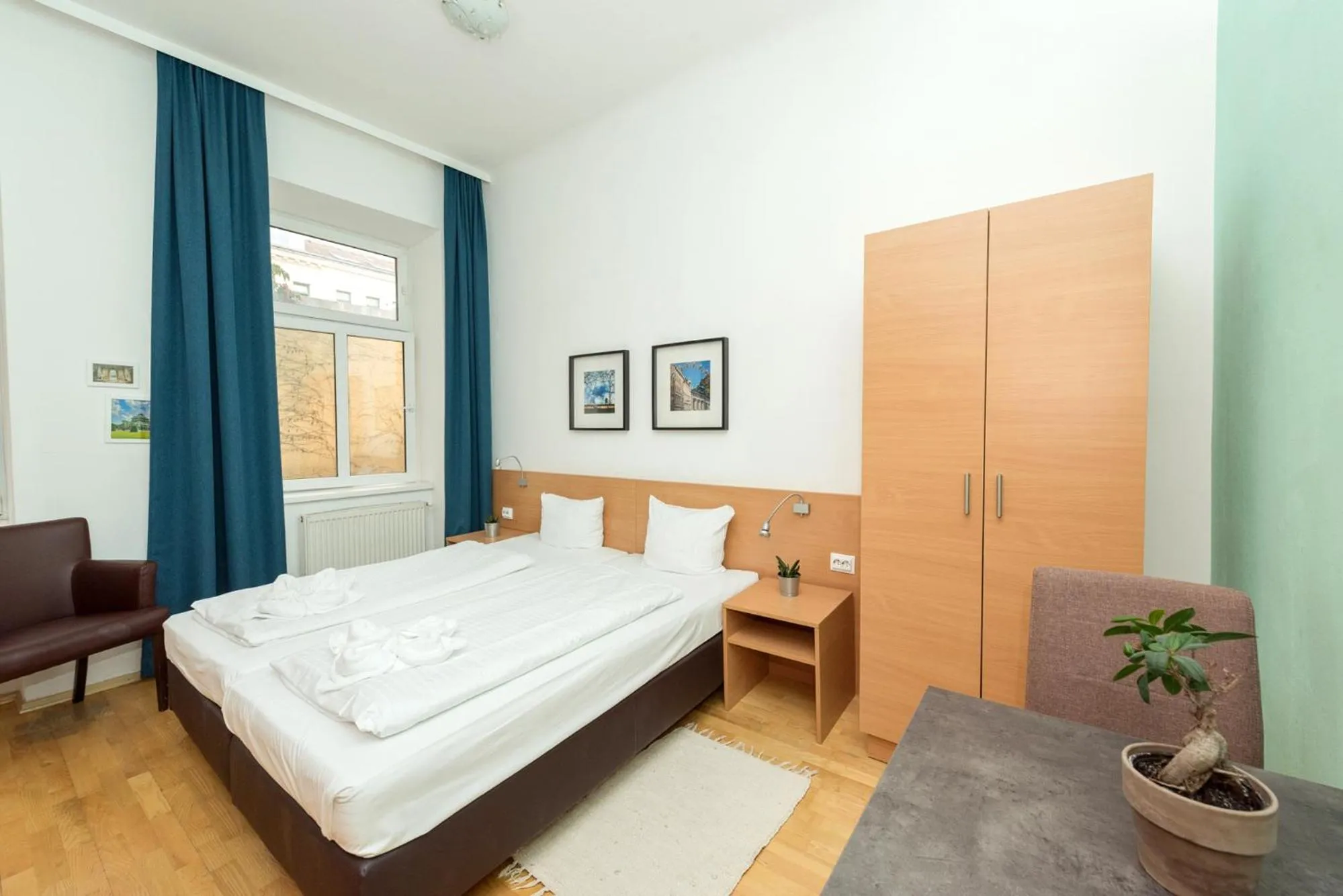 Bed in Metro Apartments Vienna