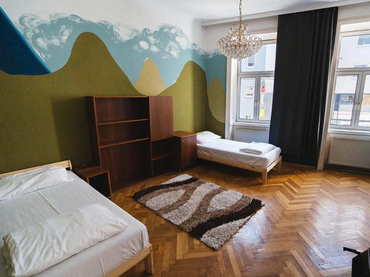 Bed in Metro Apartments Vienna