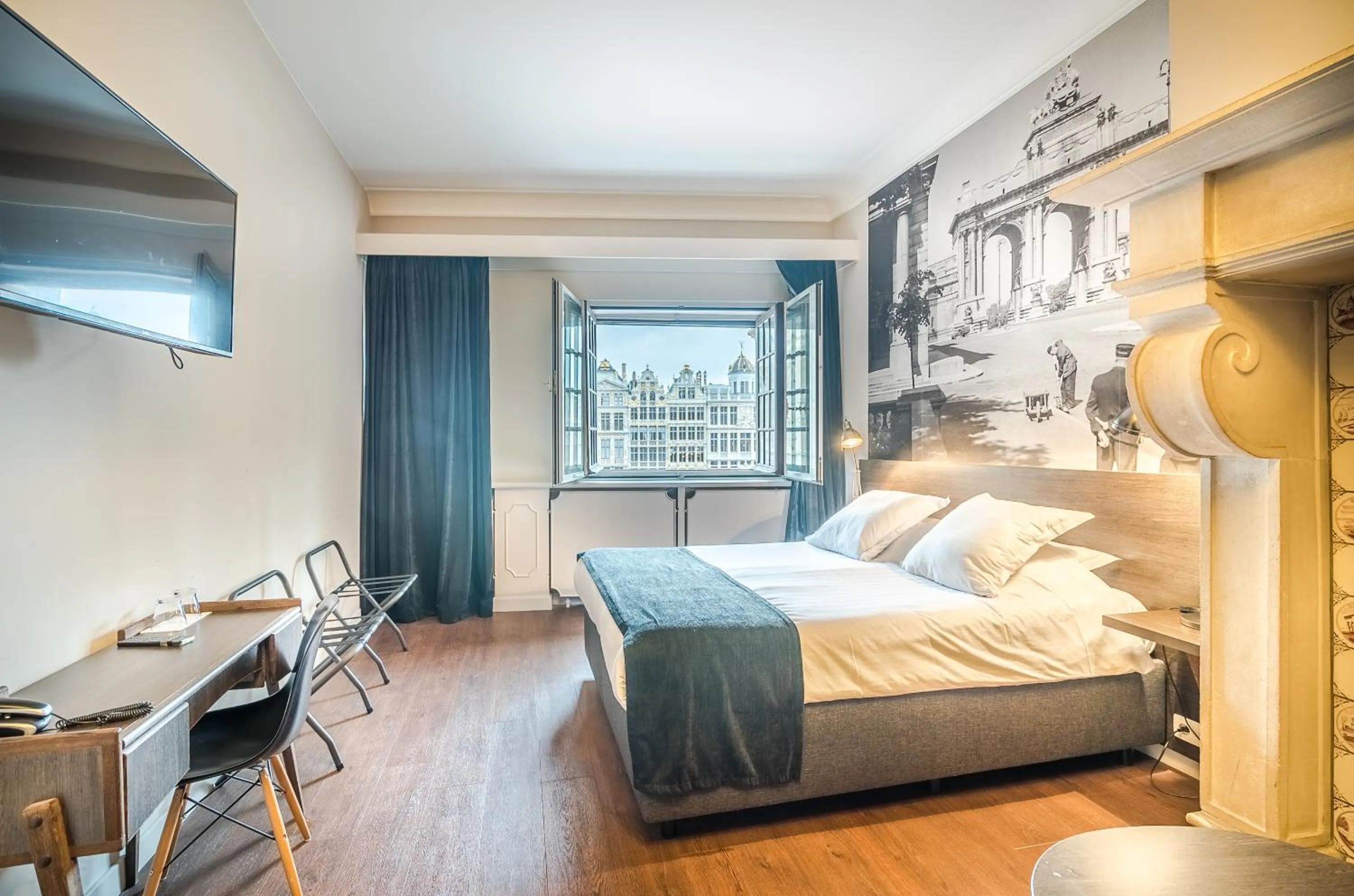 Photo of the whole room, Bed in Résidence-Hotel Le Quinze Grand Place Brussels