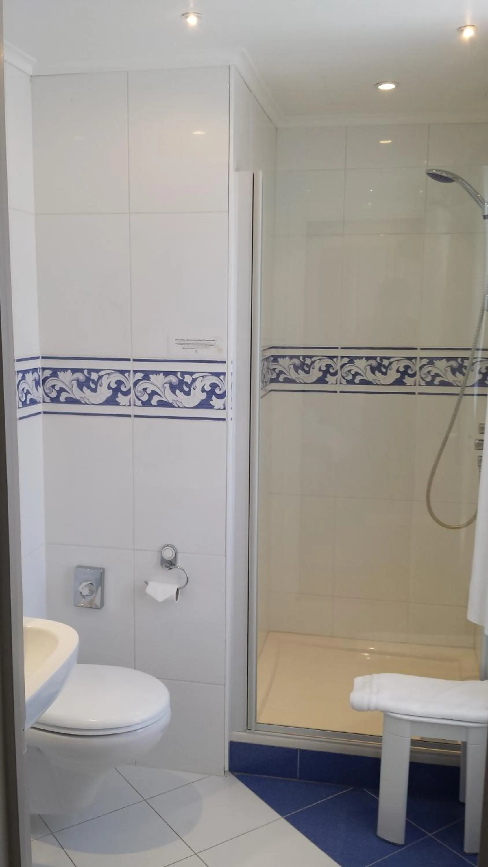 Bathroom in Hotel des Ardennes