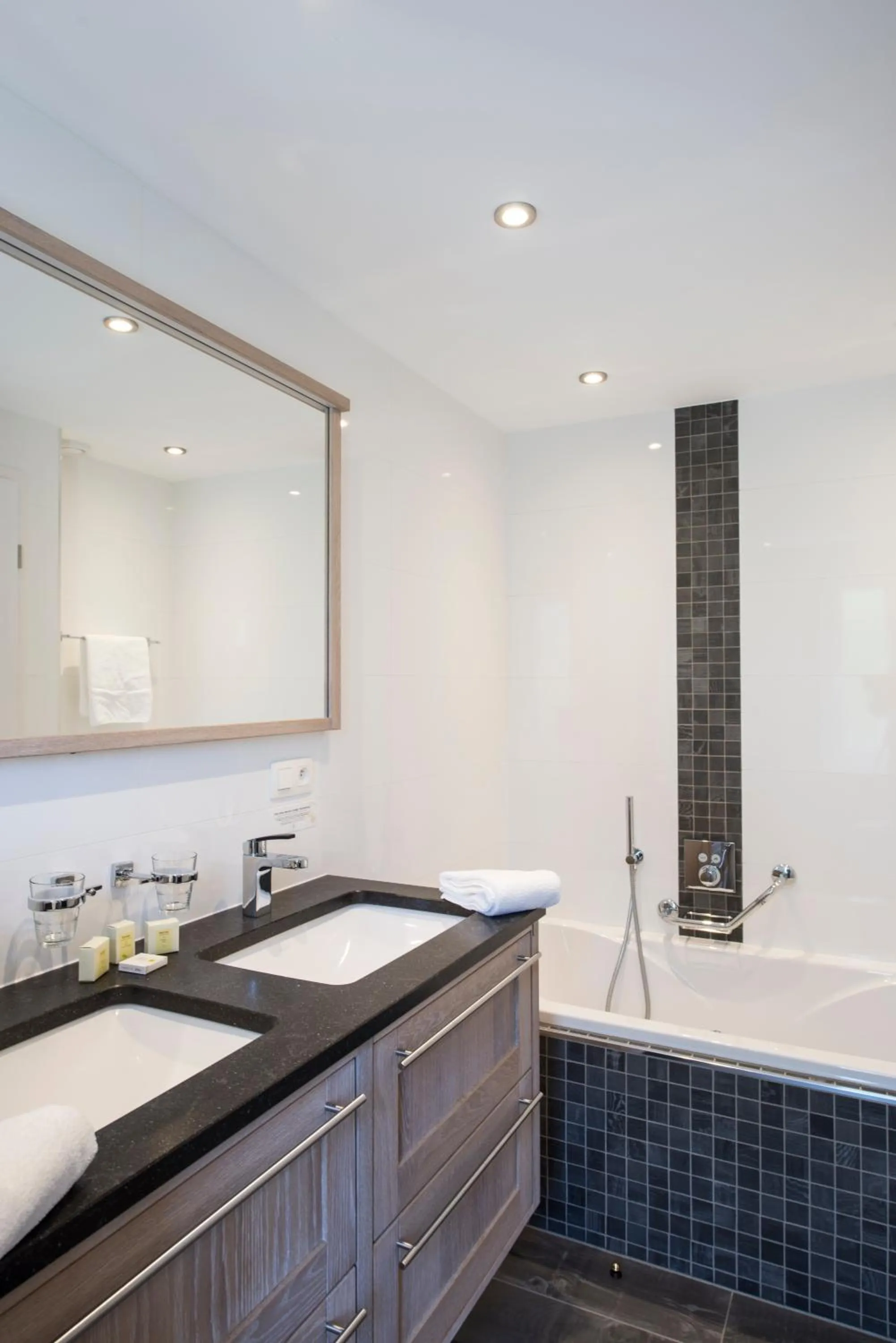 Bathroom in Hotel des Ardennes