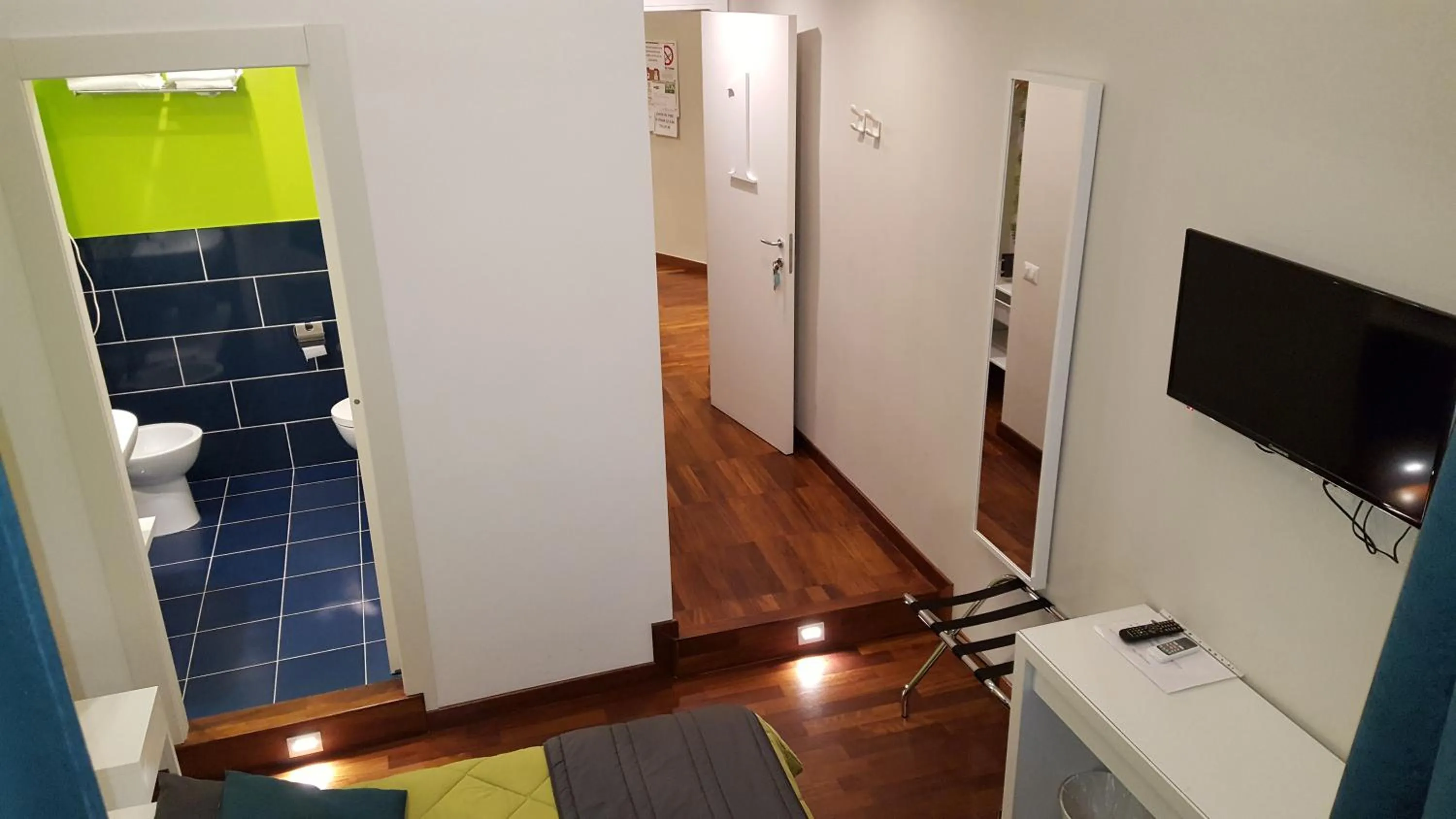 Photo of the whole room in B&B Rettifilo