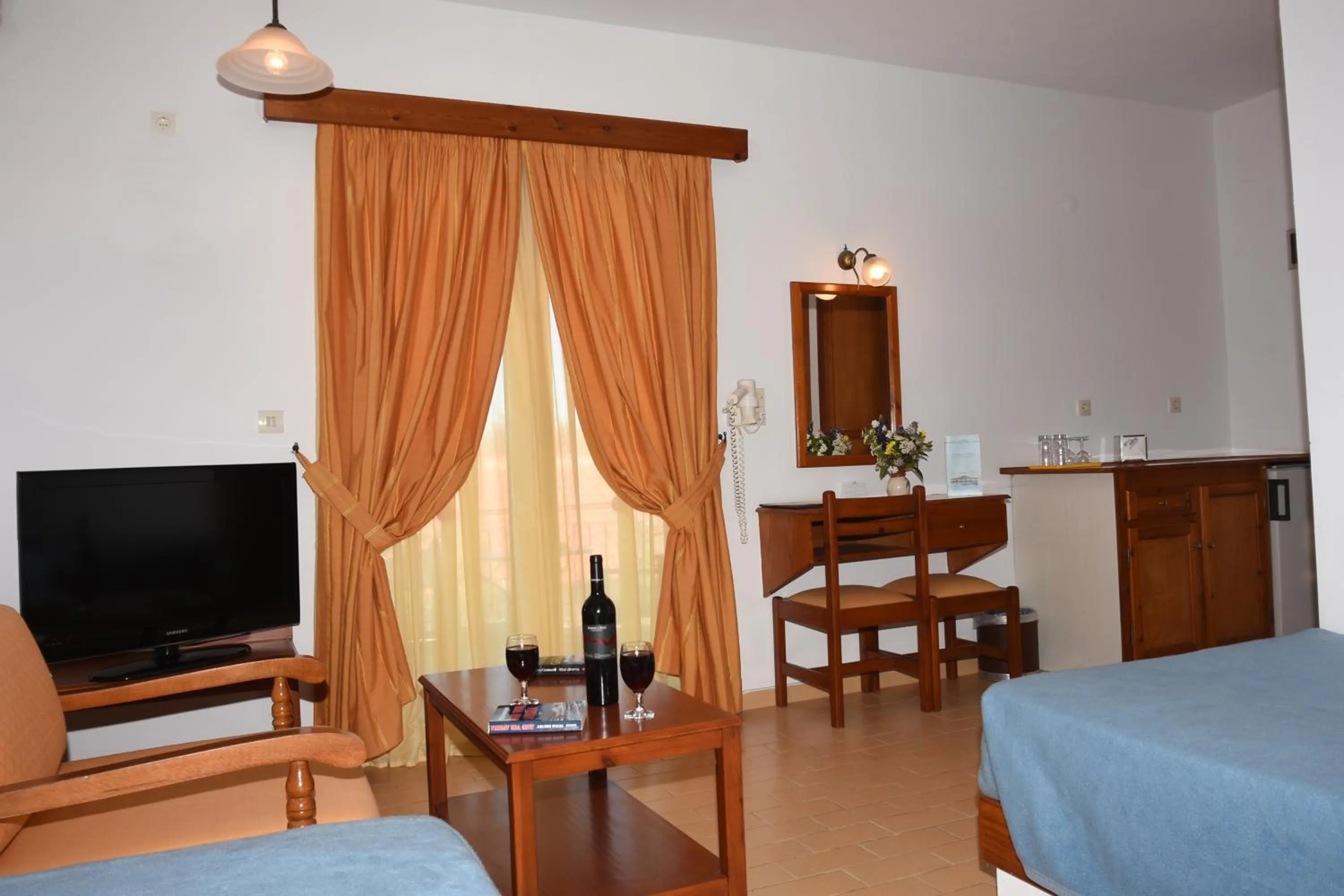 Photo of the whole room in Delfinia Hotel & Bungalows