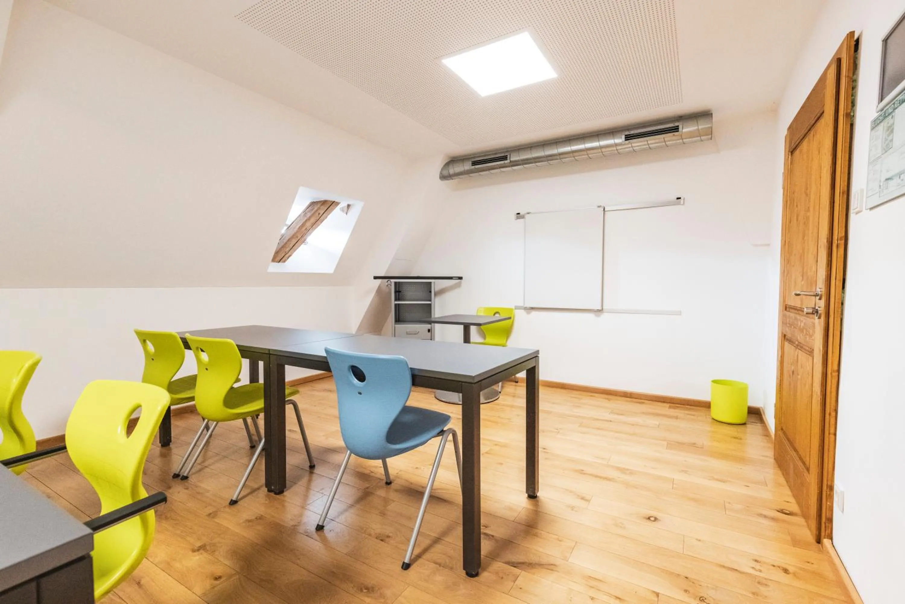 Meeting/conference room in Jugendherberge Dinkelsbühl - Youth Hostel