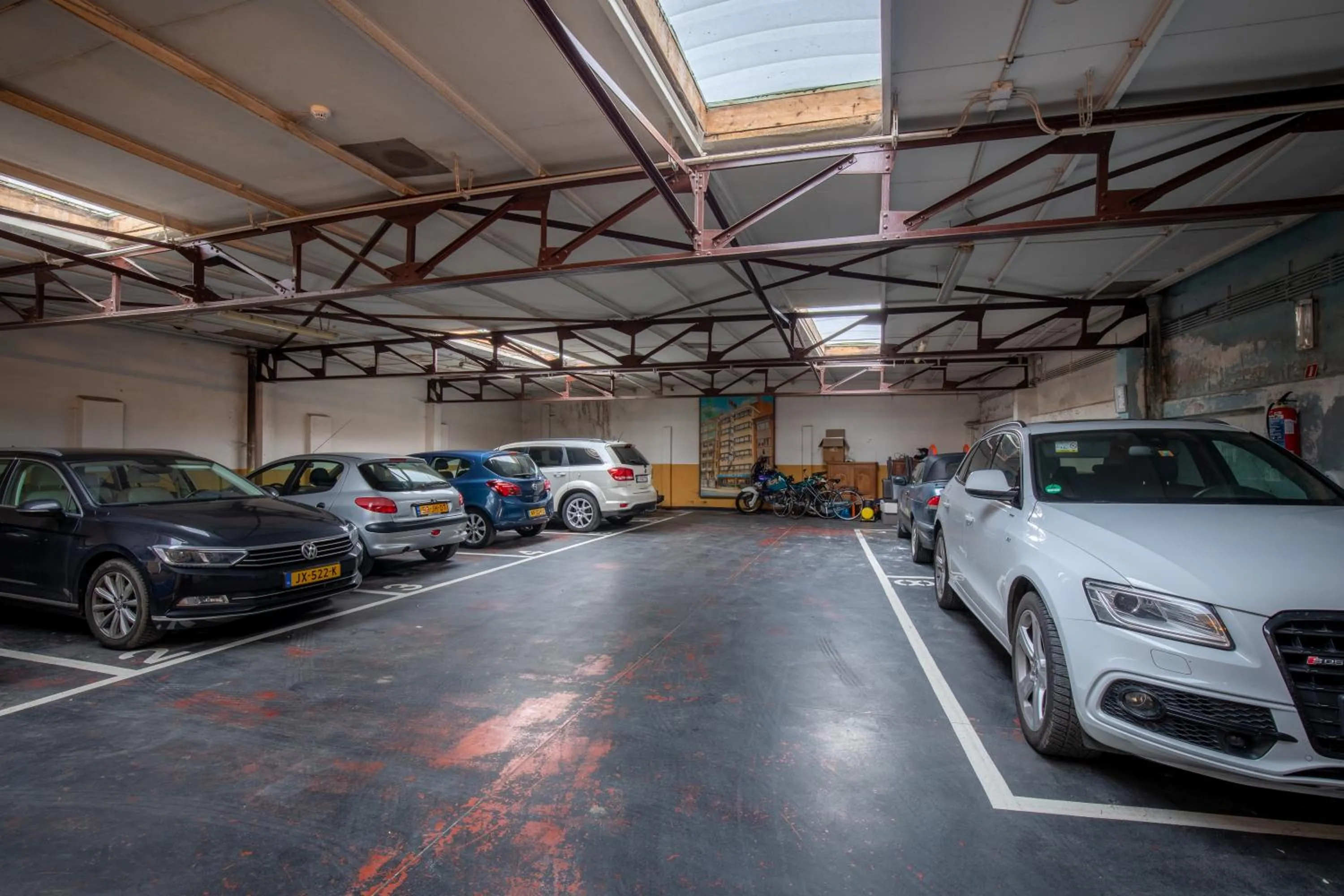 Property building in Hotel Carlton