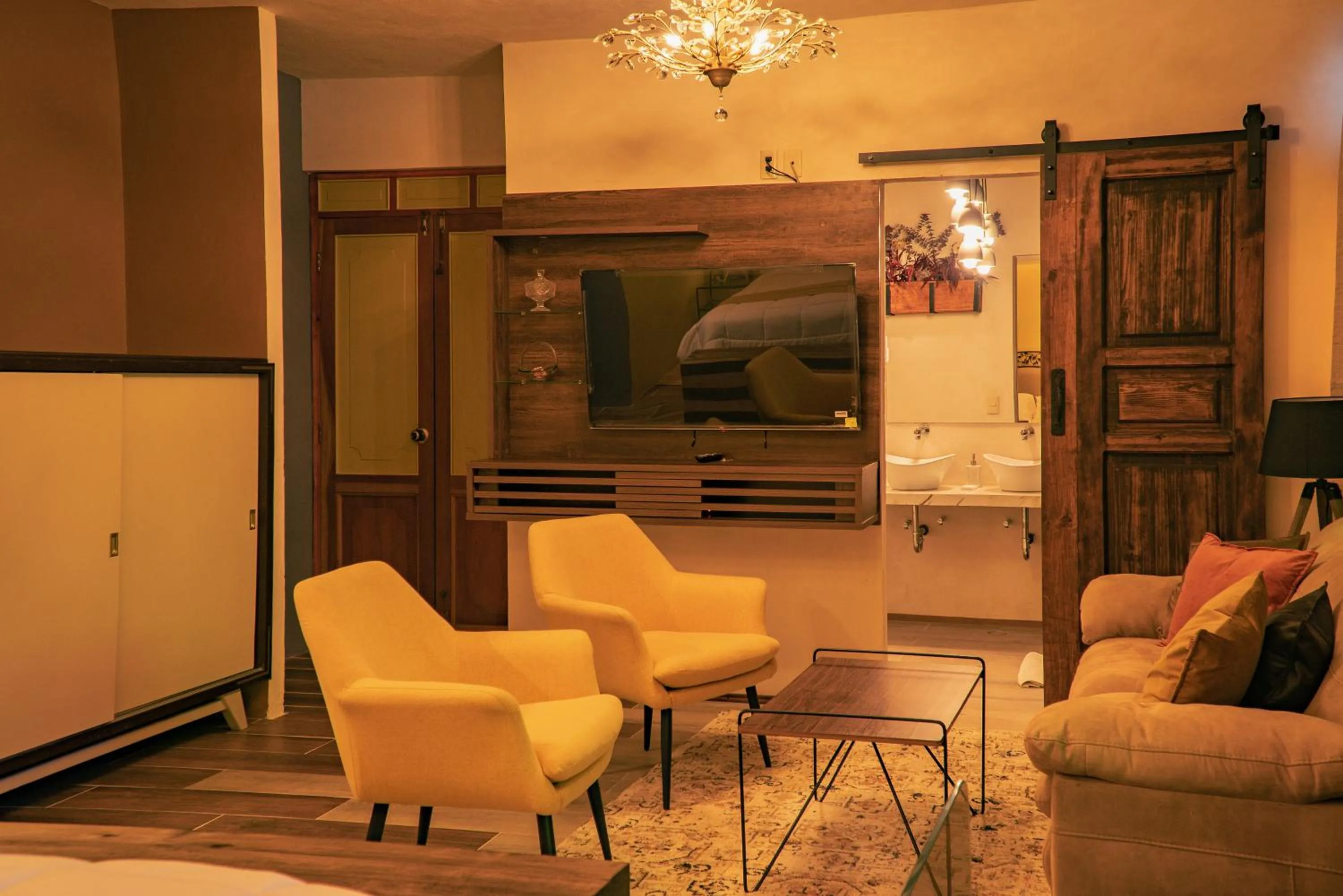 TV and multimedia in Hotel Tepeyac