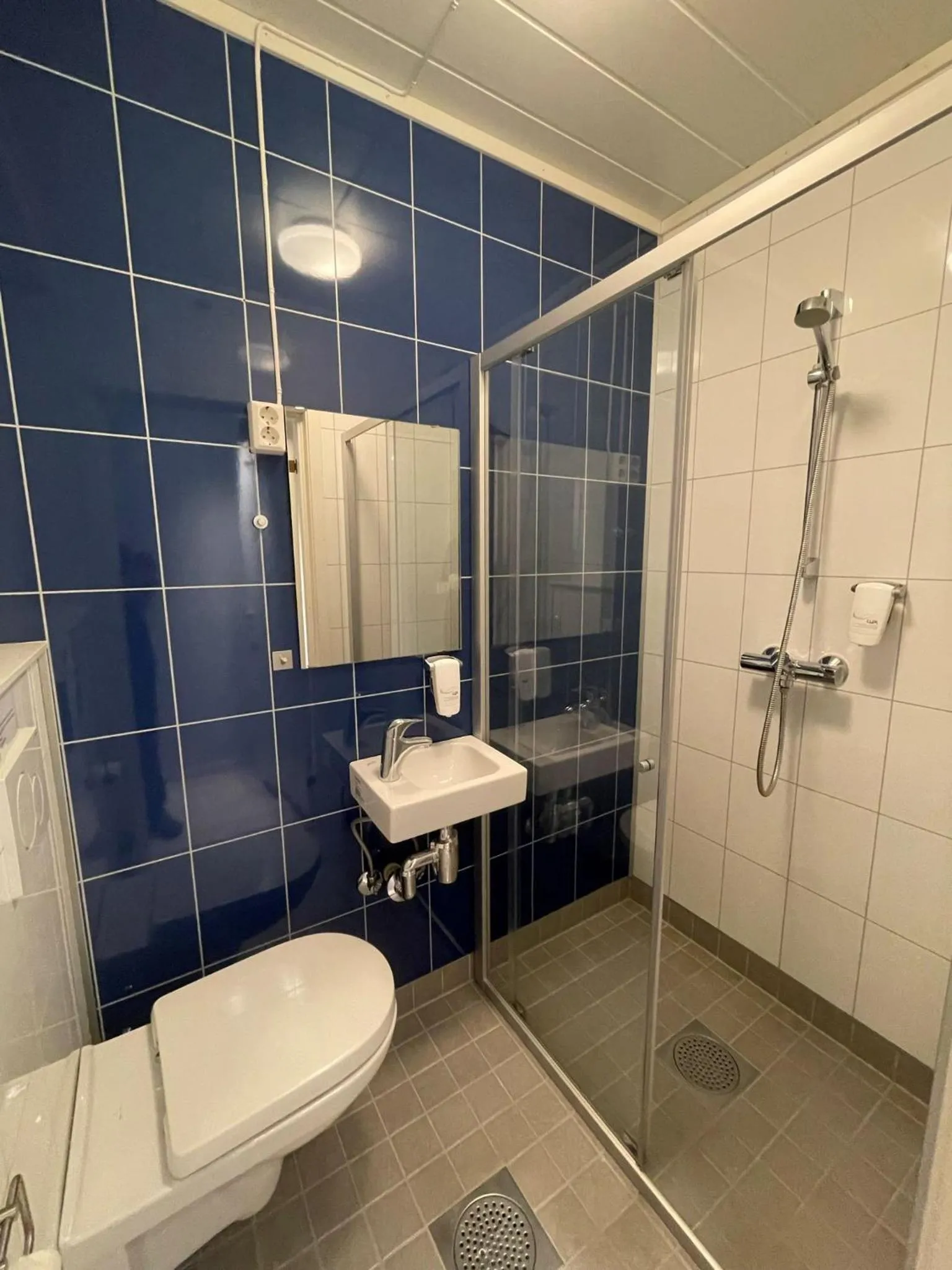 Single Room in Lofoten Bed & Breakfast Reine - Rooms & Apartments