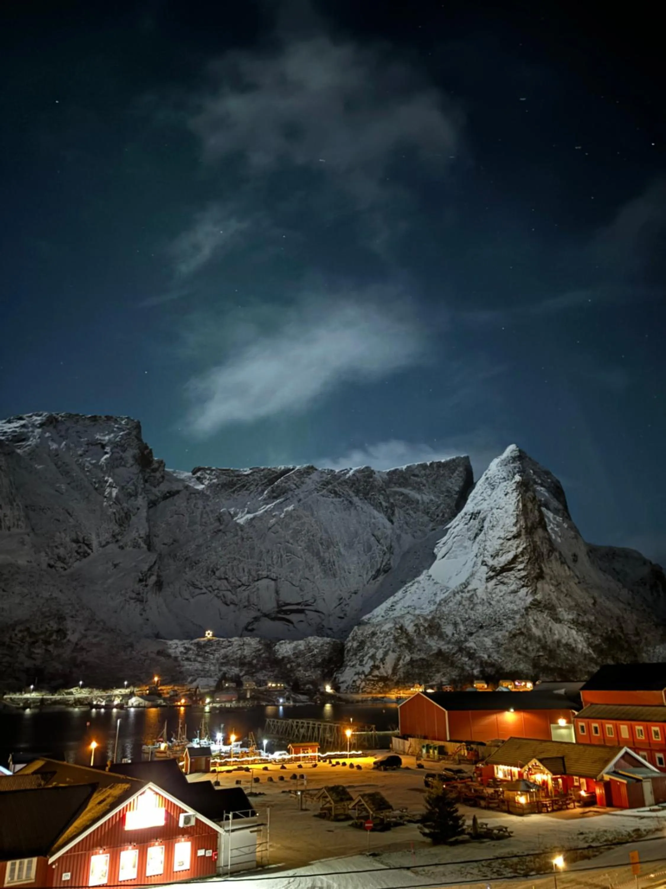 Night in Lofoten Bed & Breakfast Reine - Rooms & Apartments