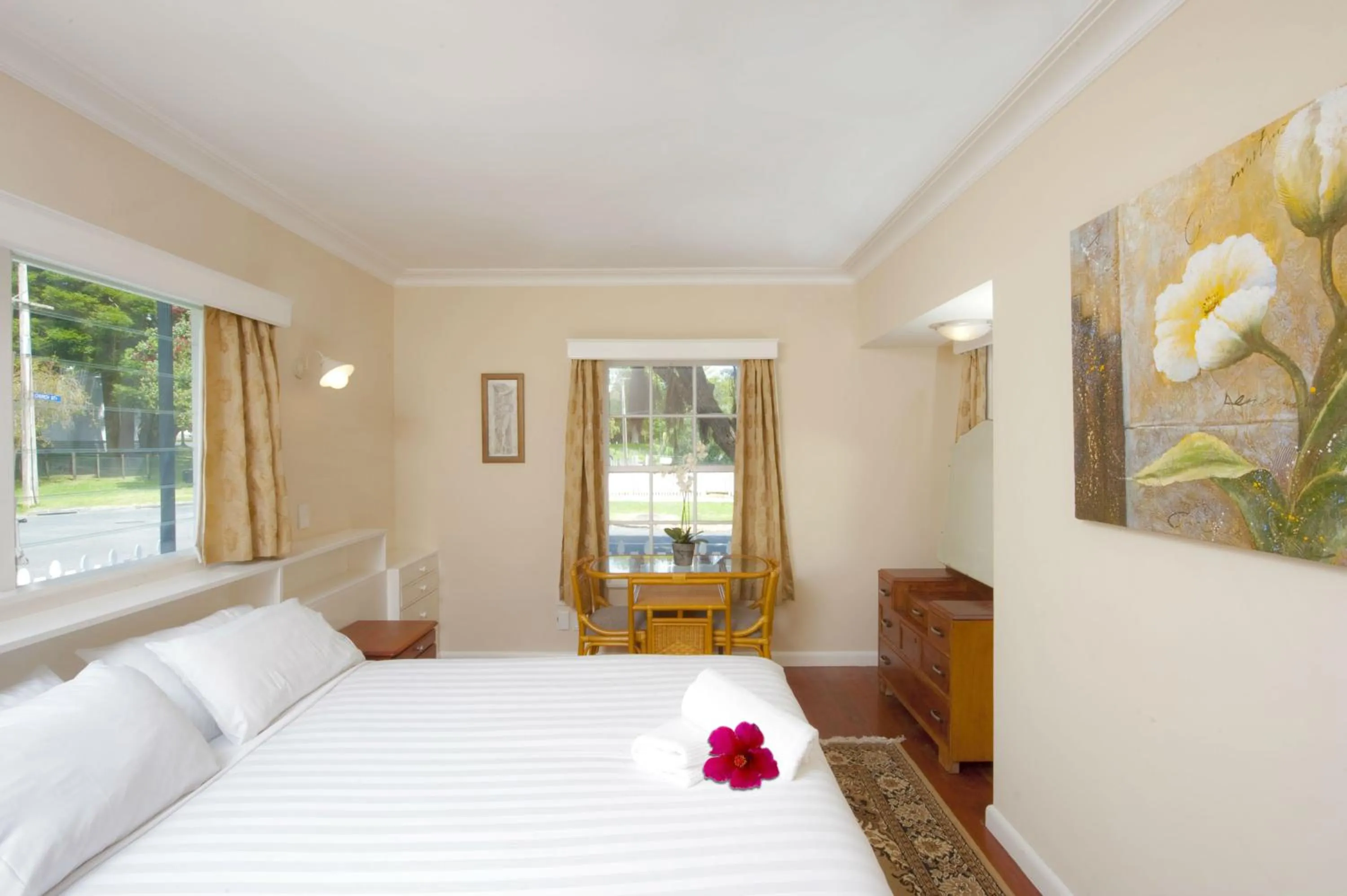 Bedroom, Bed in Seaport Village