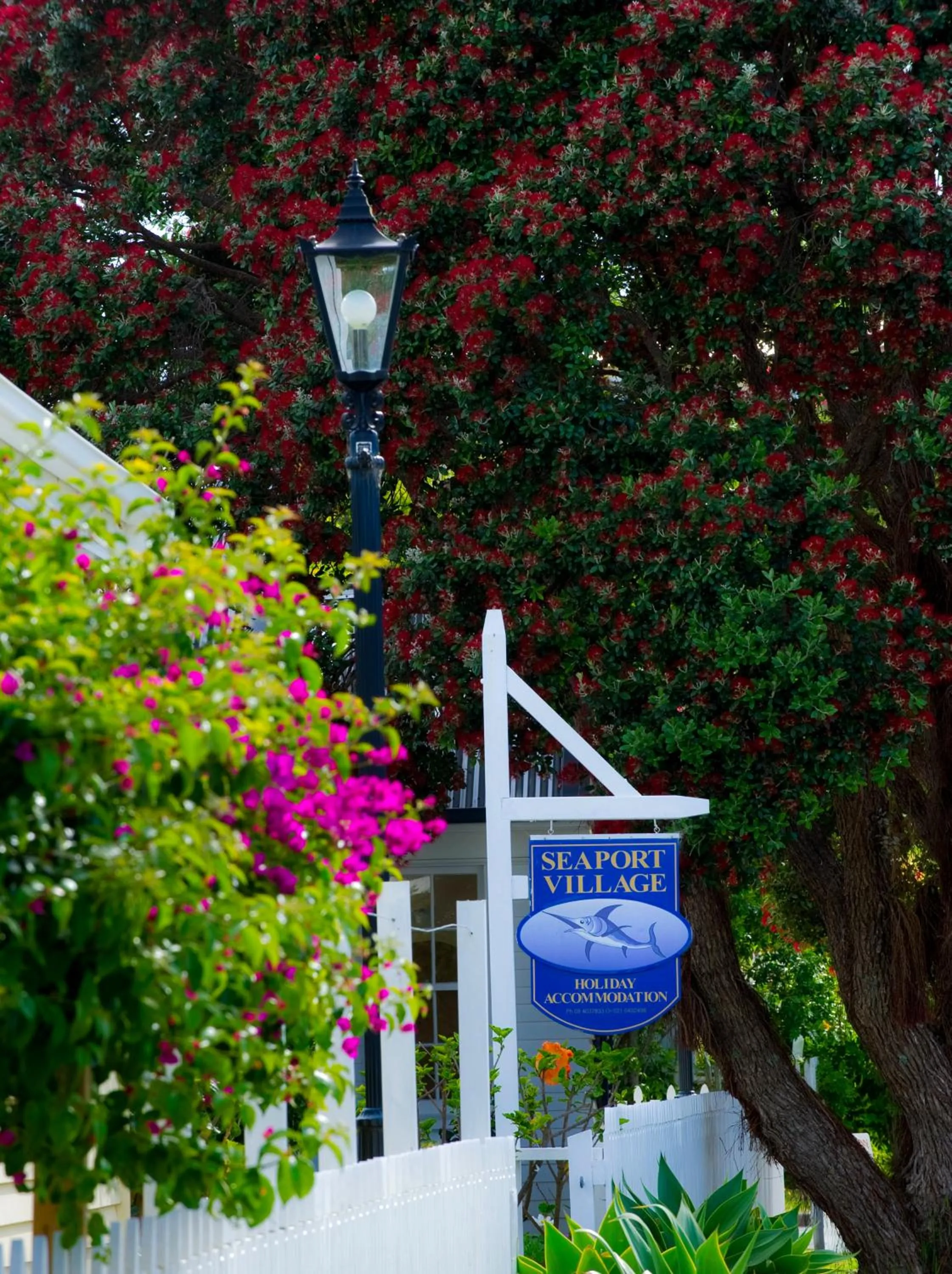 Facade/entrance in Seaport Village