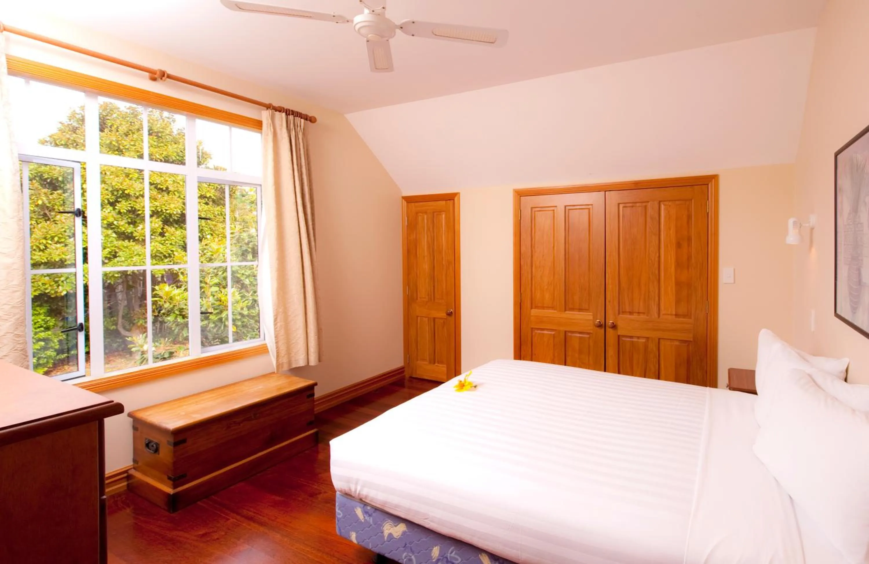 Bed in Seaport Village