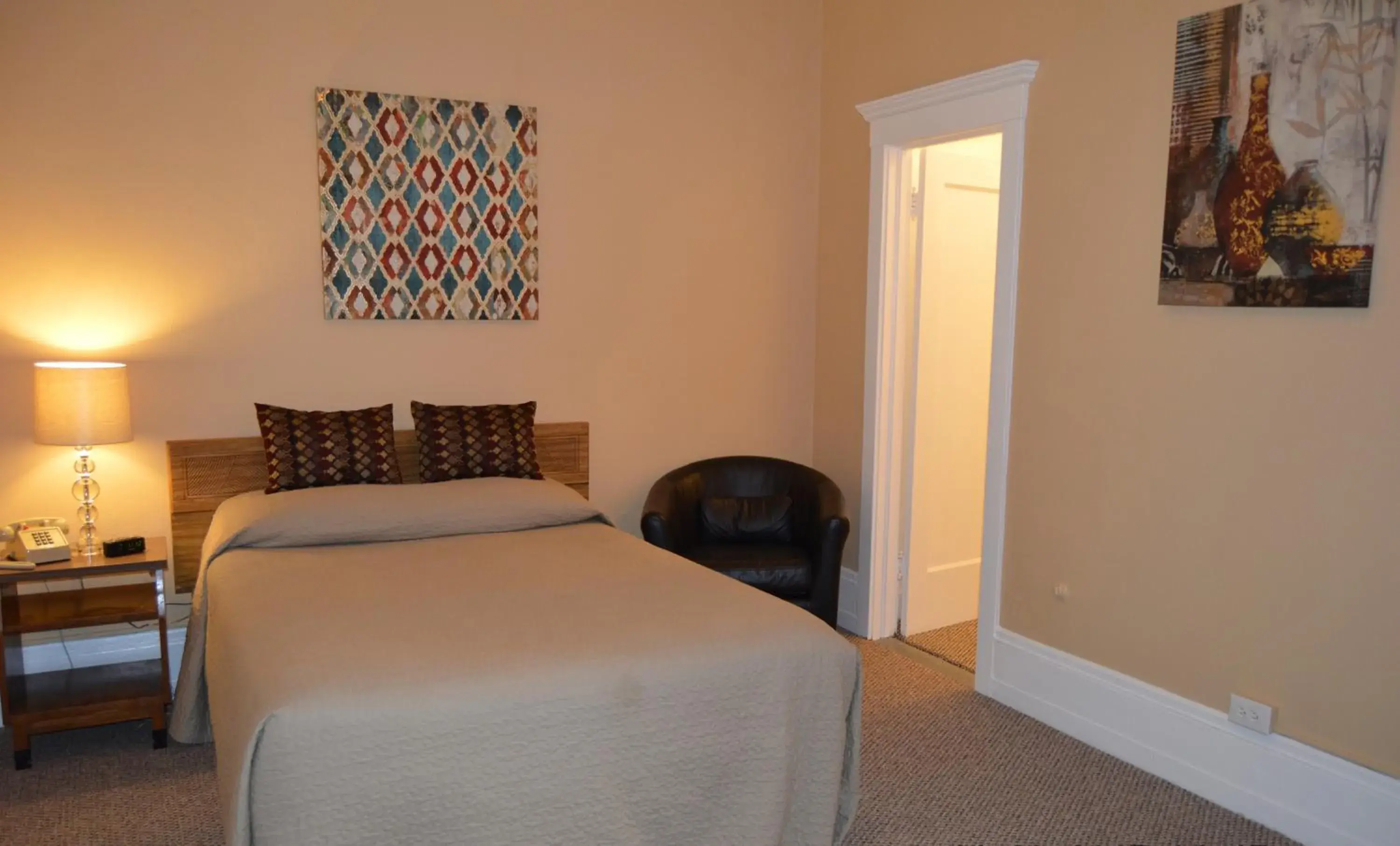 Deluxe Queen Room in SF Plaza Hotel Deluxe Queen Room in SF Plaza Hotel