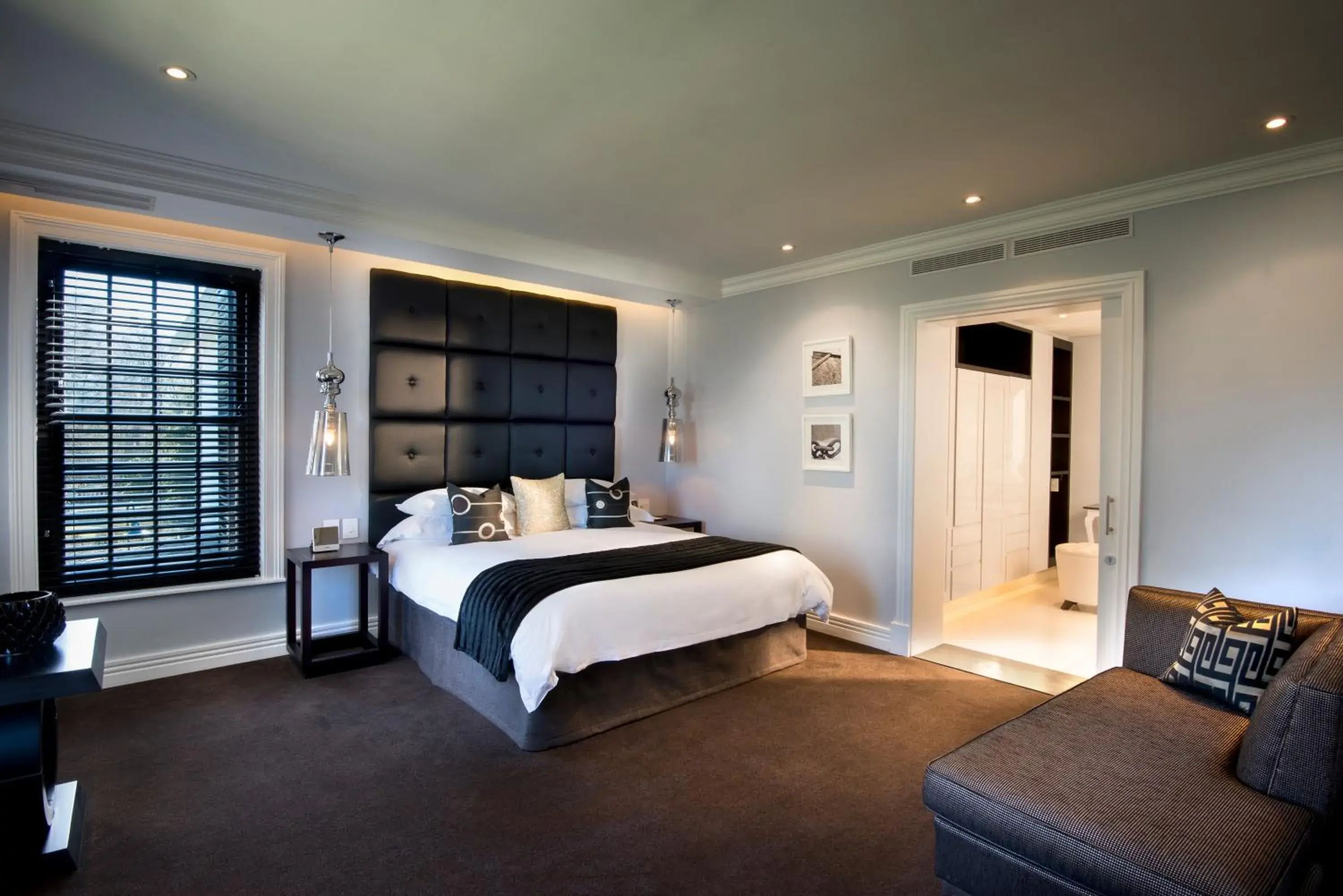 Superior King Suite in The Manor House at Fancourt Superior King Suite in The Manor House at Fancourt