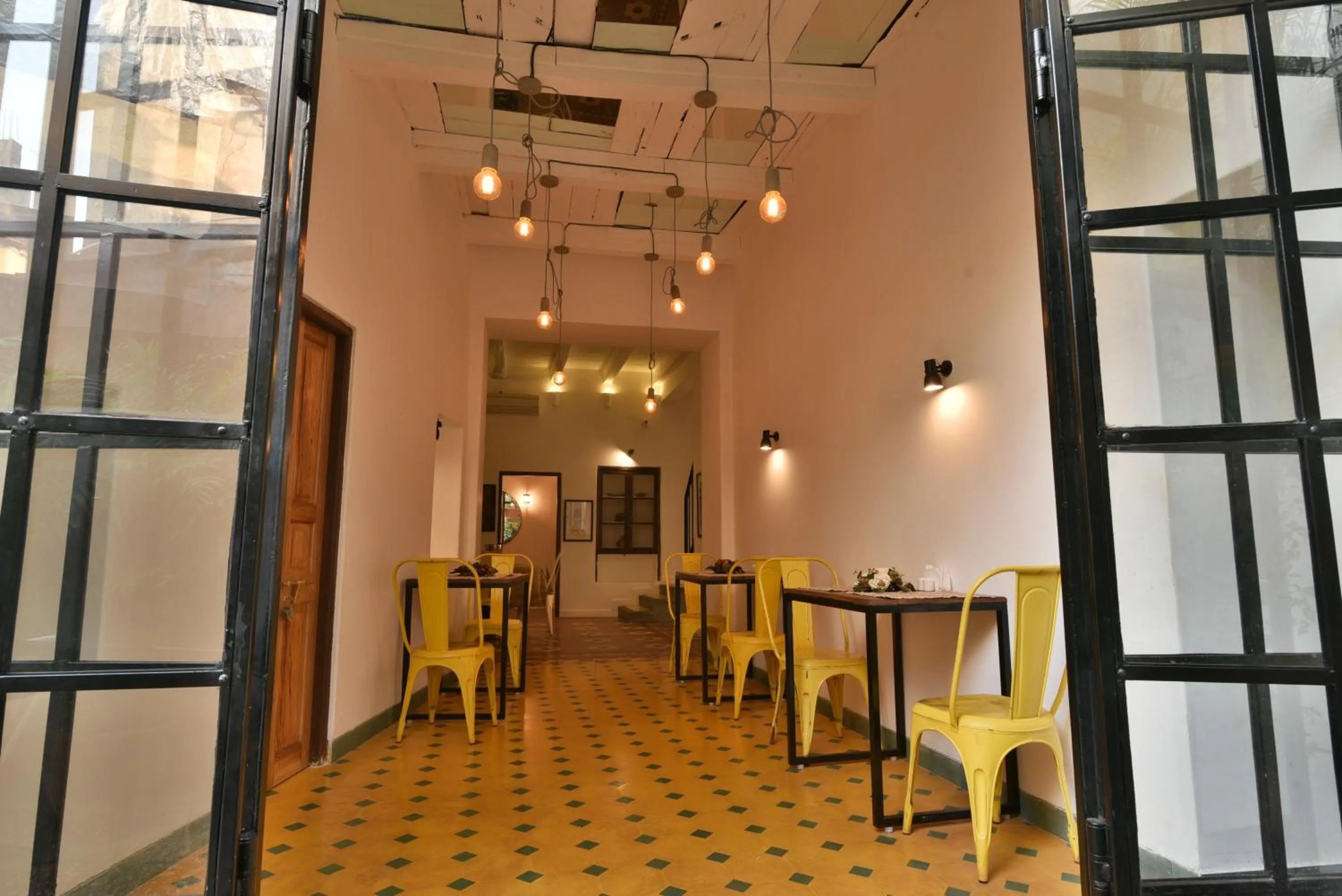 Restaurant/places to eat in Mateus Boutique Hotel