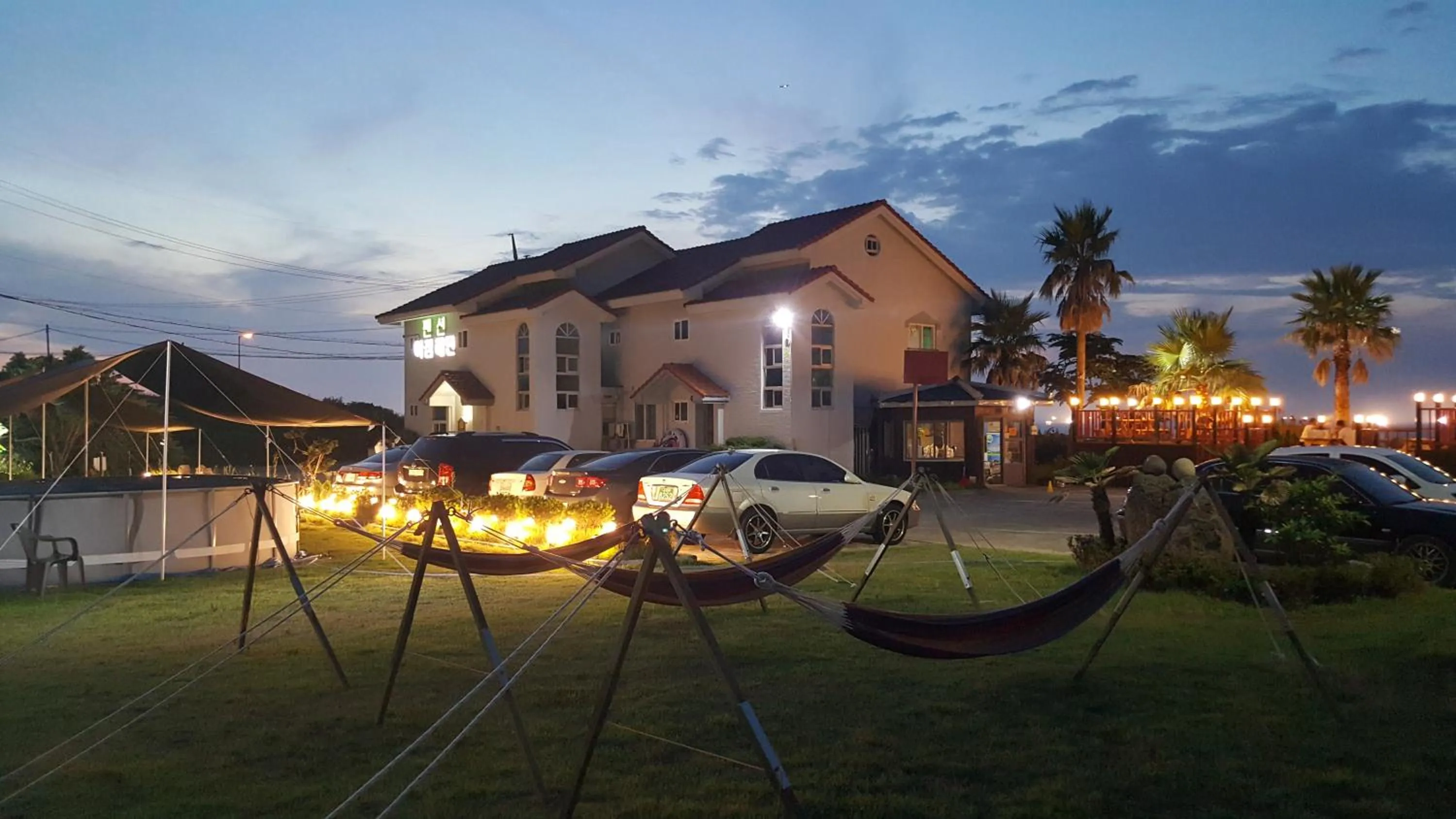 Property building in Morning Beach Pension