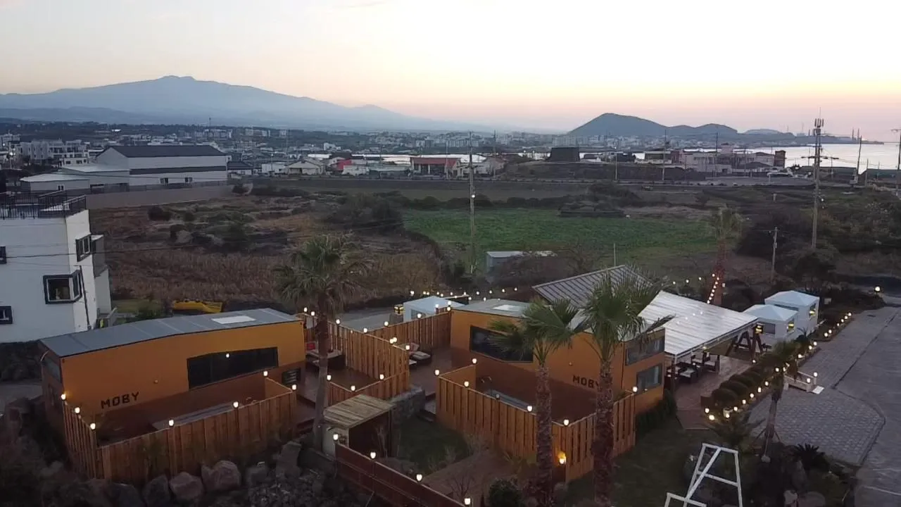 Morning Beach Pension