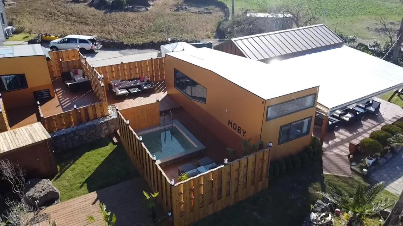 Morning Beach Pension