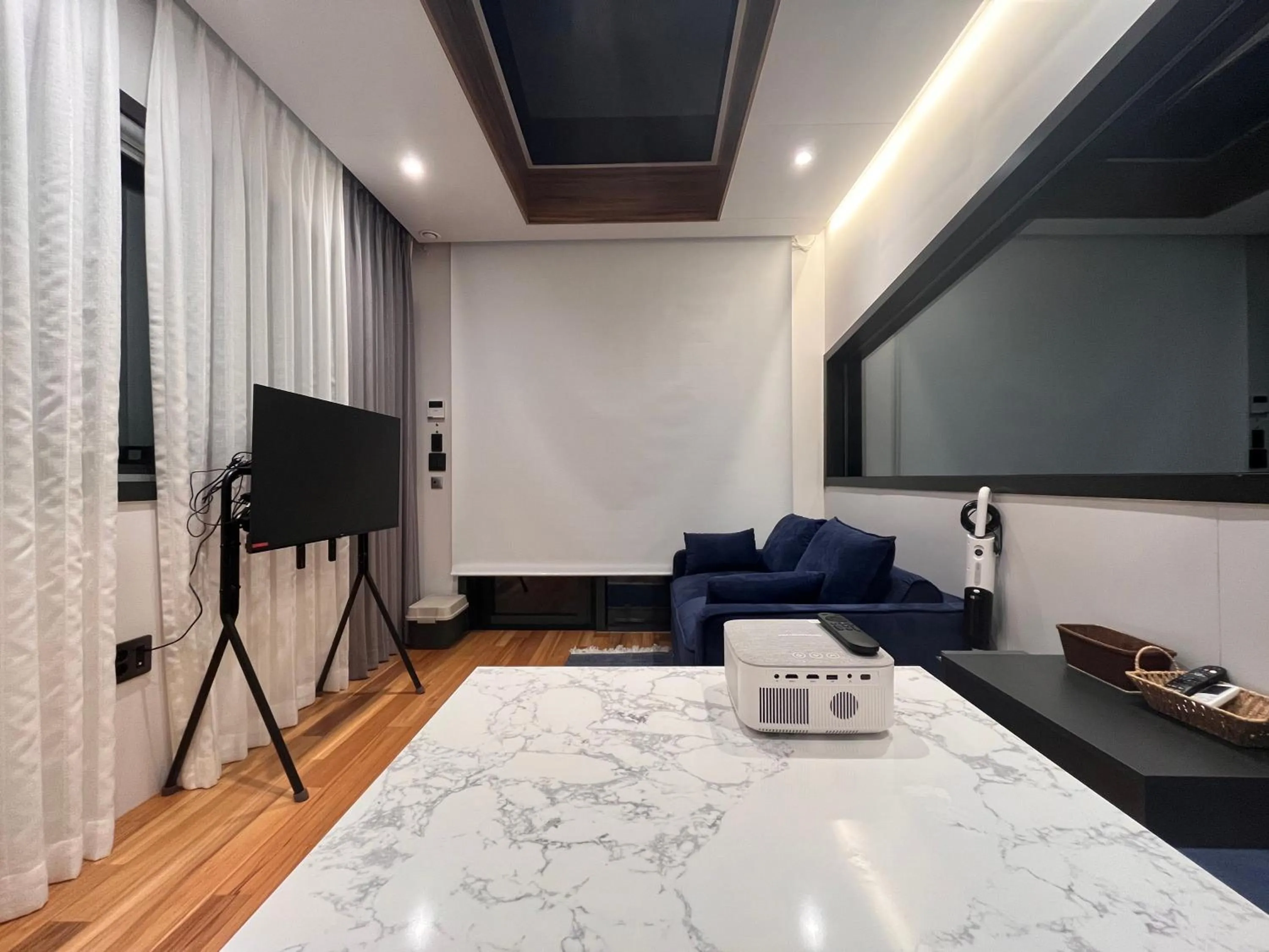 Bed in Morning Beach Pension