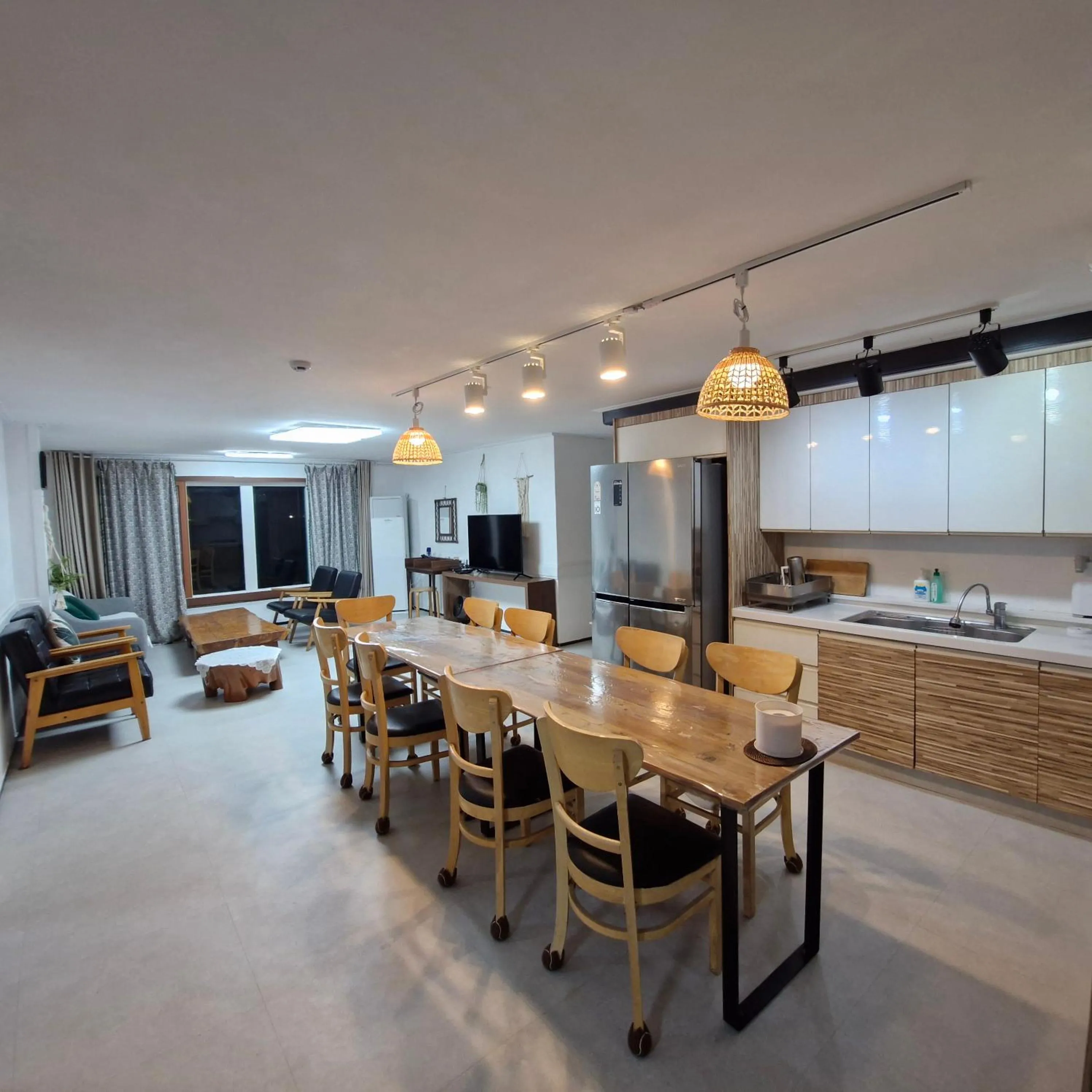 Morning Beach Pension