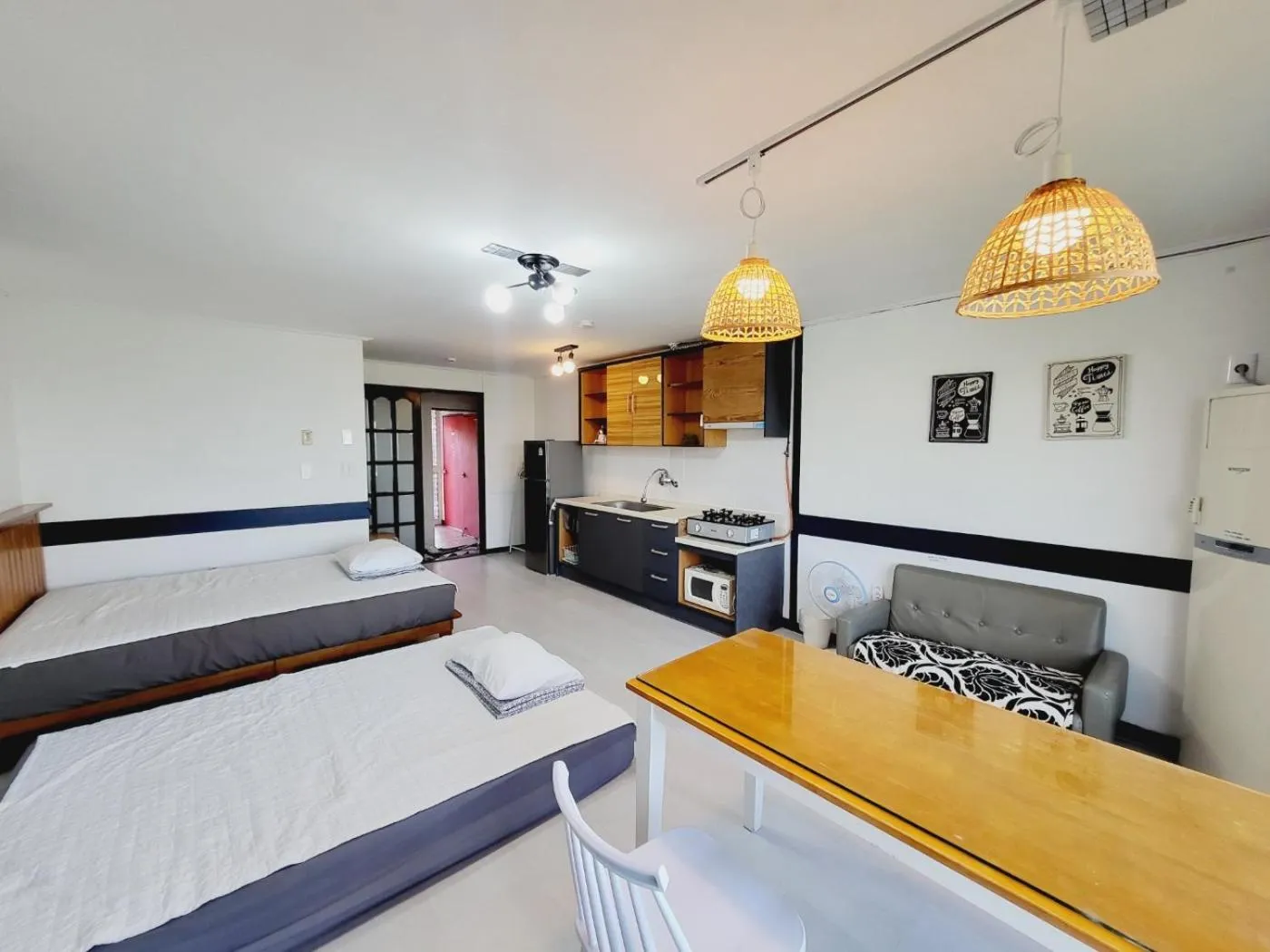 Bed in Morning Beach Pension