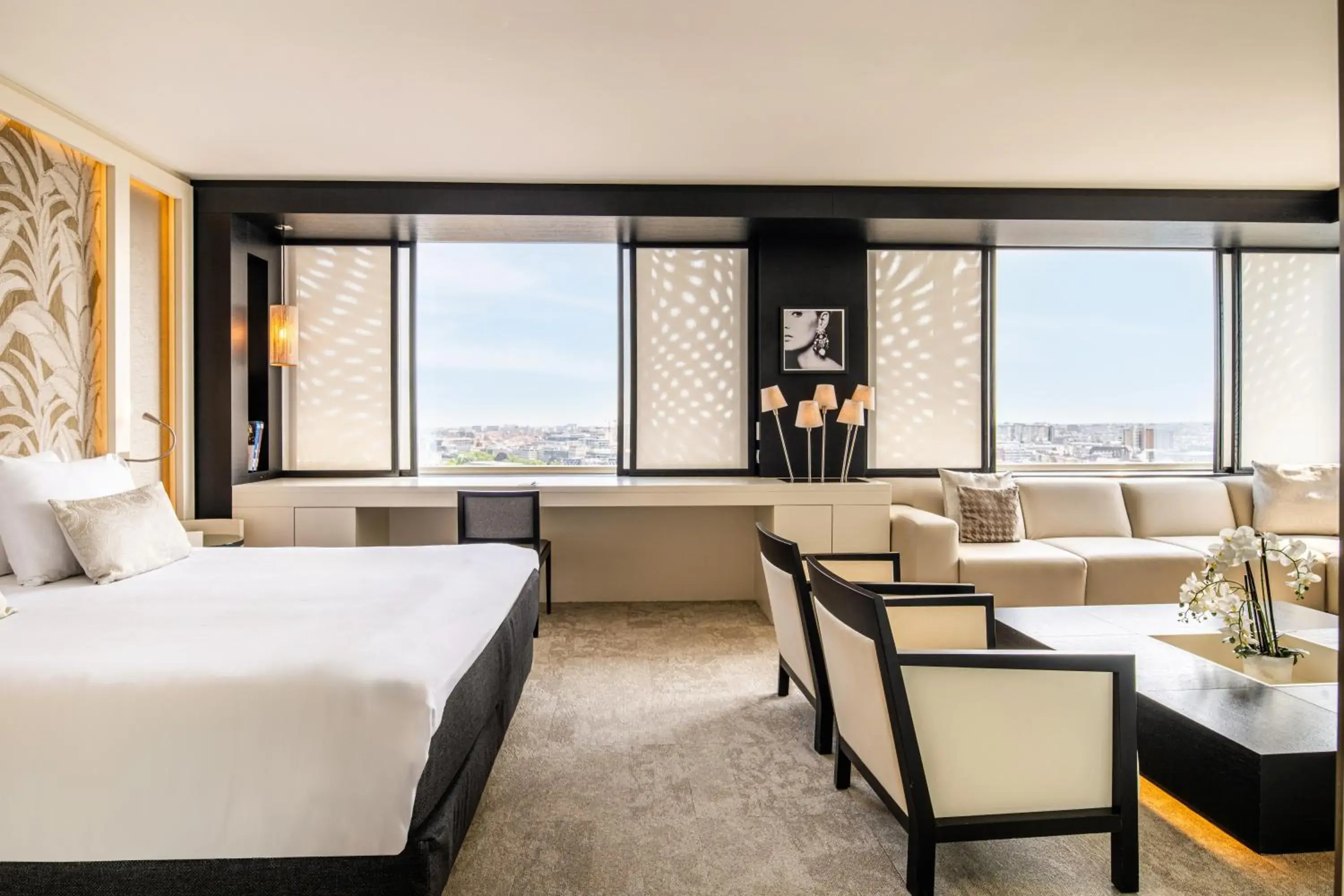 Panorama Suite with Lounge Access in The Hotel Brussels Panorama Suite with Lounge Access in The Hotel Brussels