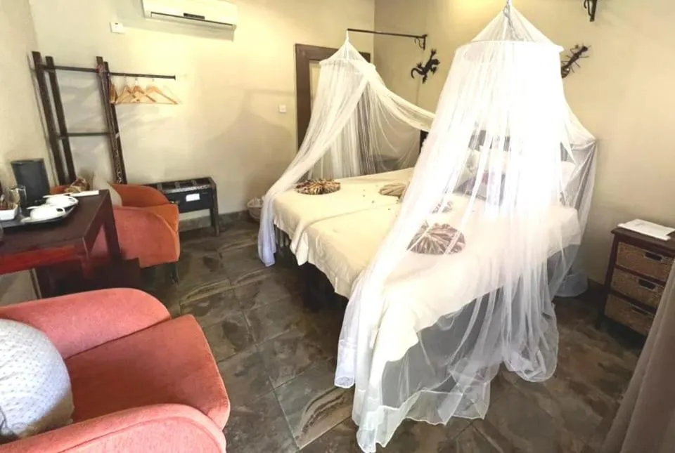 Bedroom, Bed in Thebe River Safaris