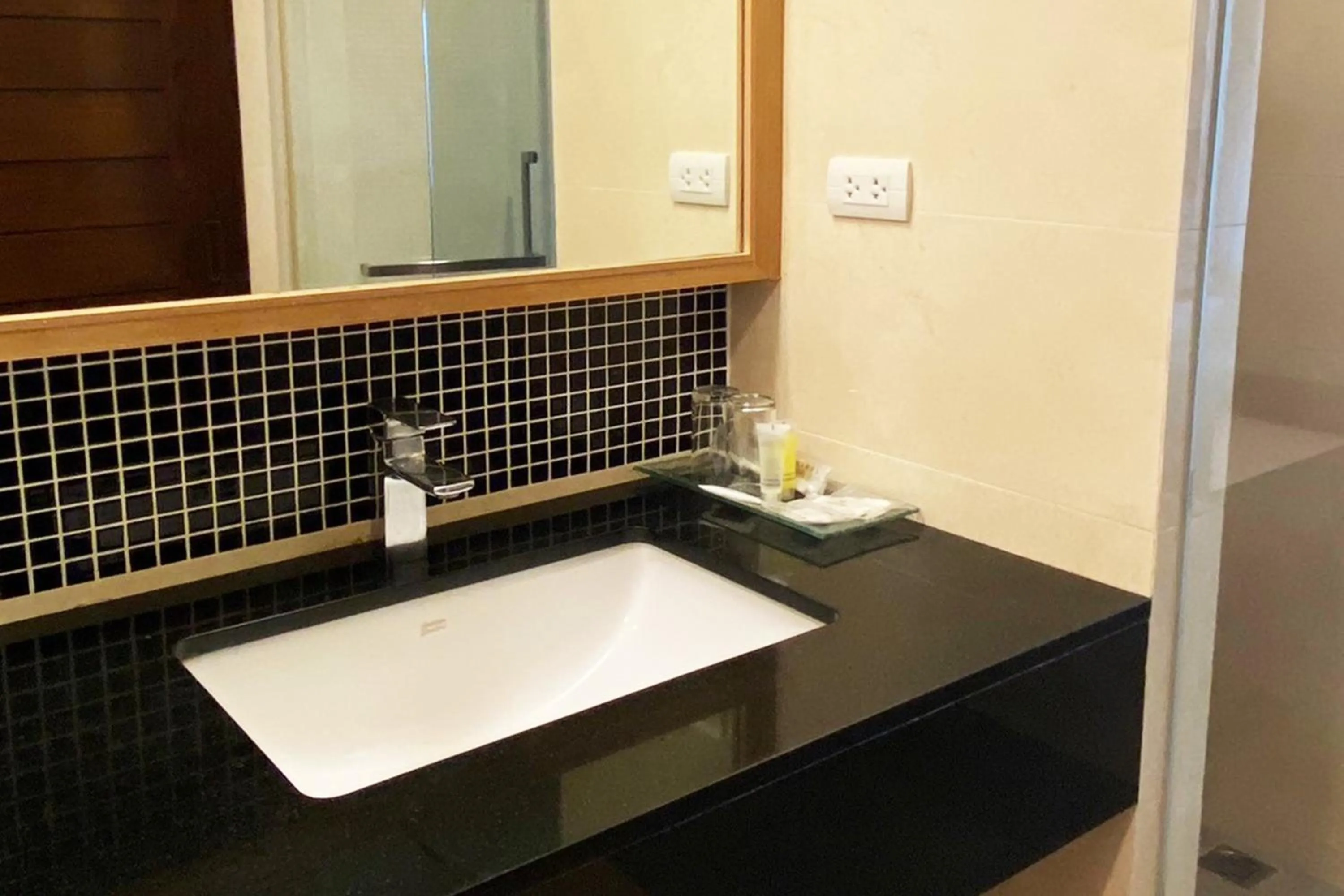 Bathroom in Aqua Resort Phuket - Near Beach and Chalong Pier