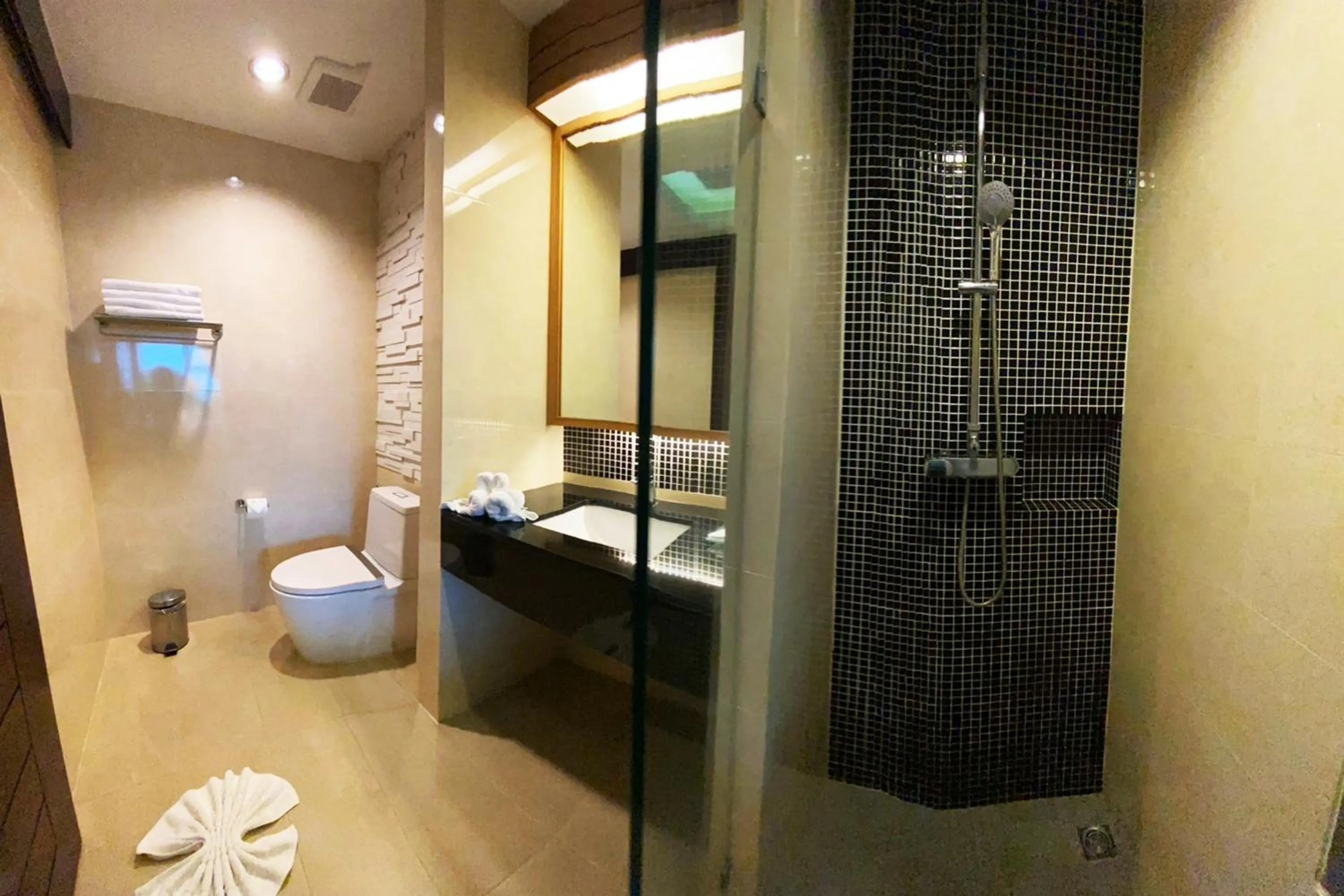 Bathroom in Aqua Resort Phuket - Near Beach and Chalong Pier