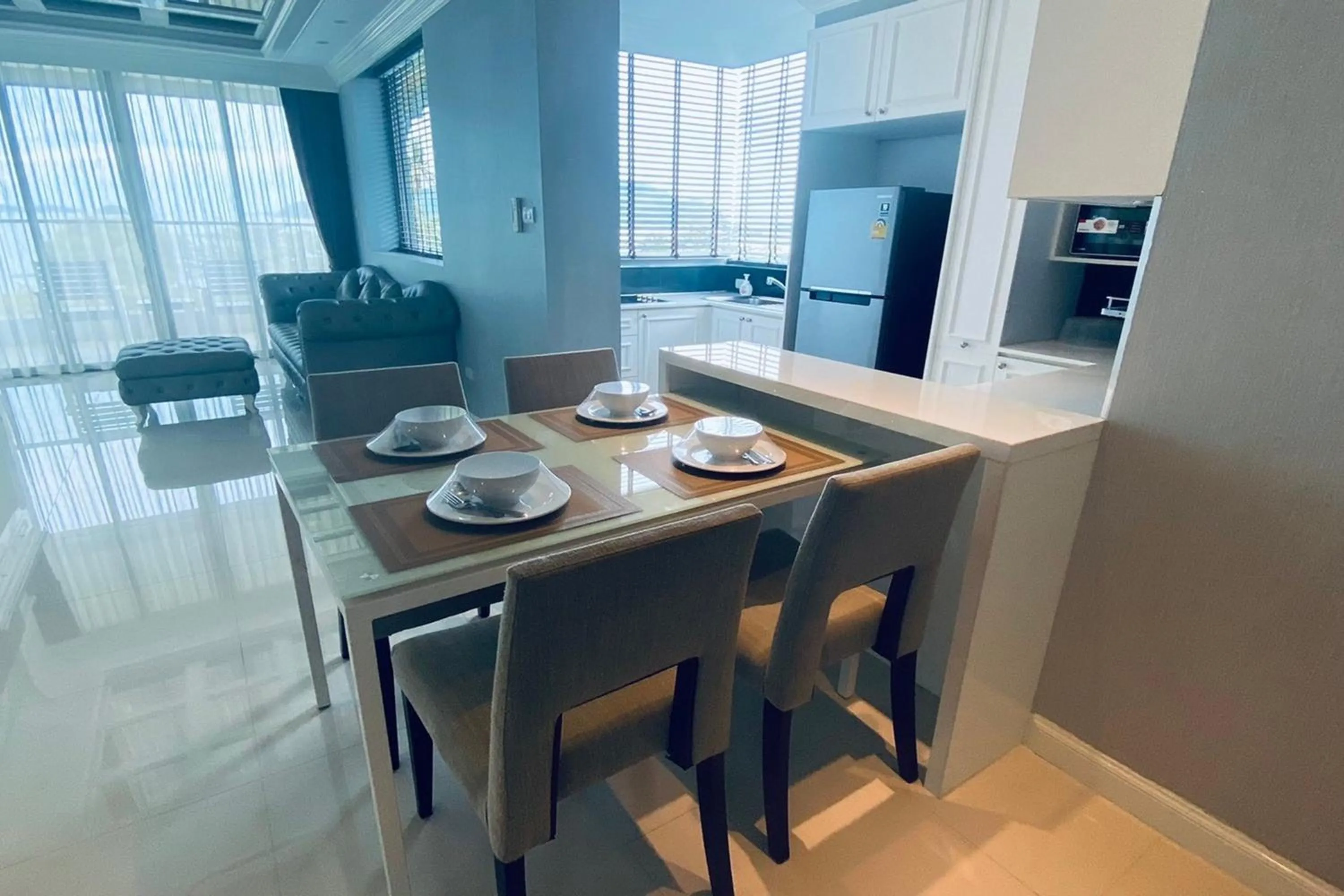 Dining area in Aqua Resort Phuket - Near Beach and Chalong Pier
