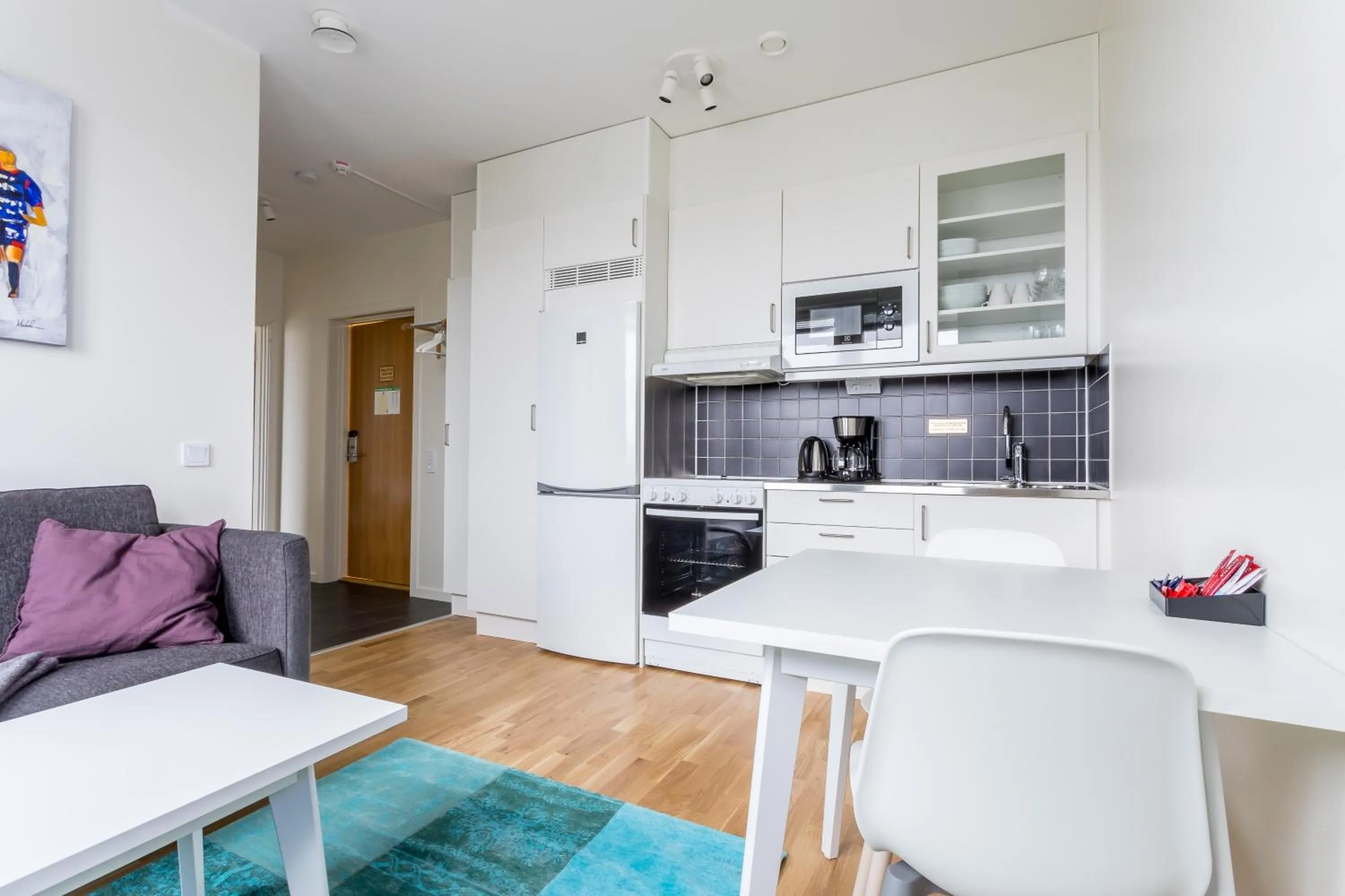 Kitchen or kitchenette in ApartDirect Linköping Arena
