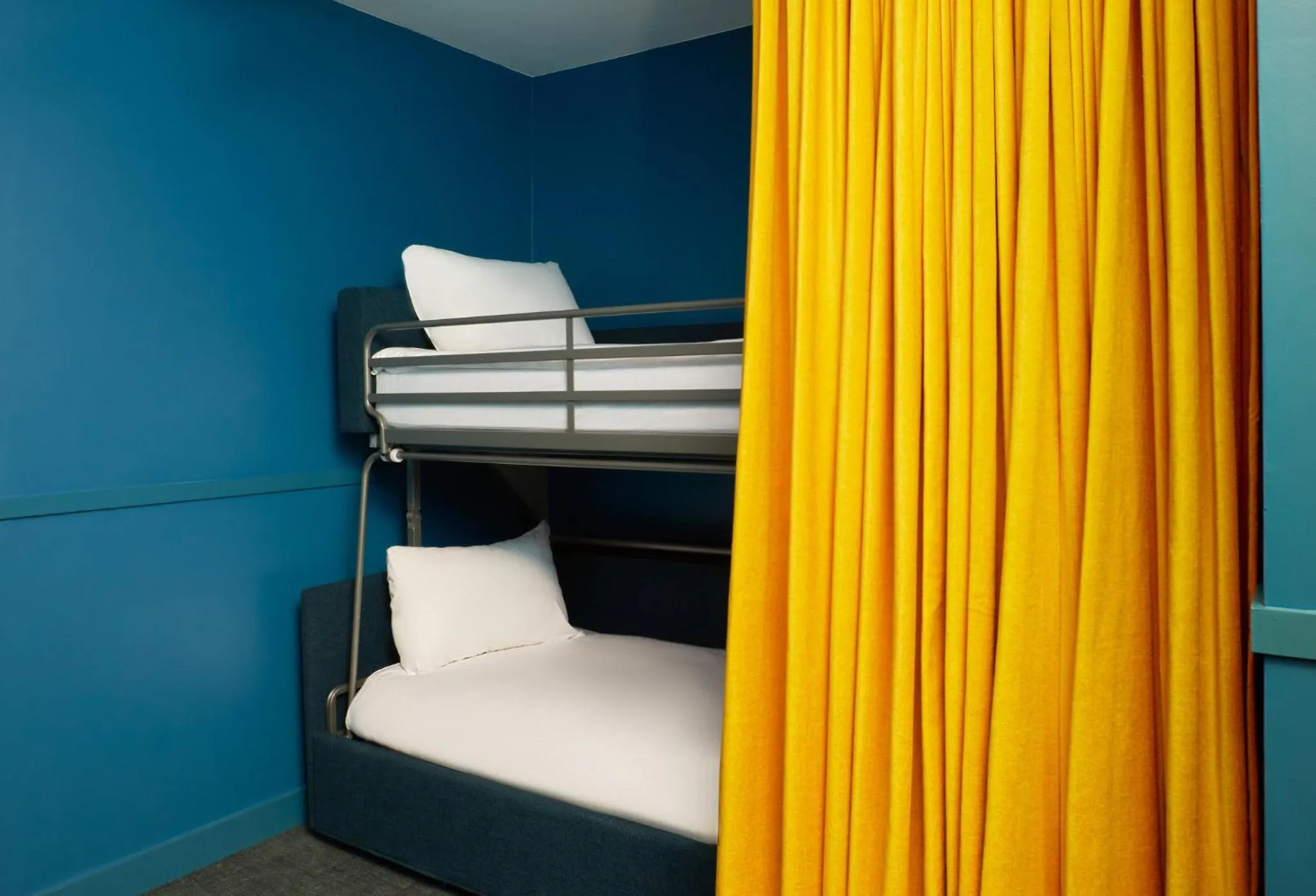 Bedroom, Bed in Hotel Indigo Bordeaux Centre Chartrons by IHG