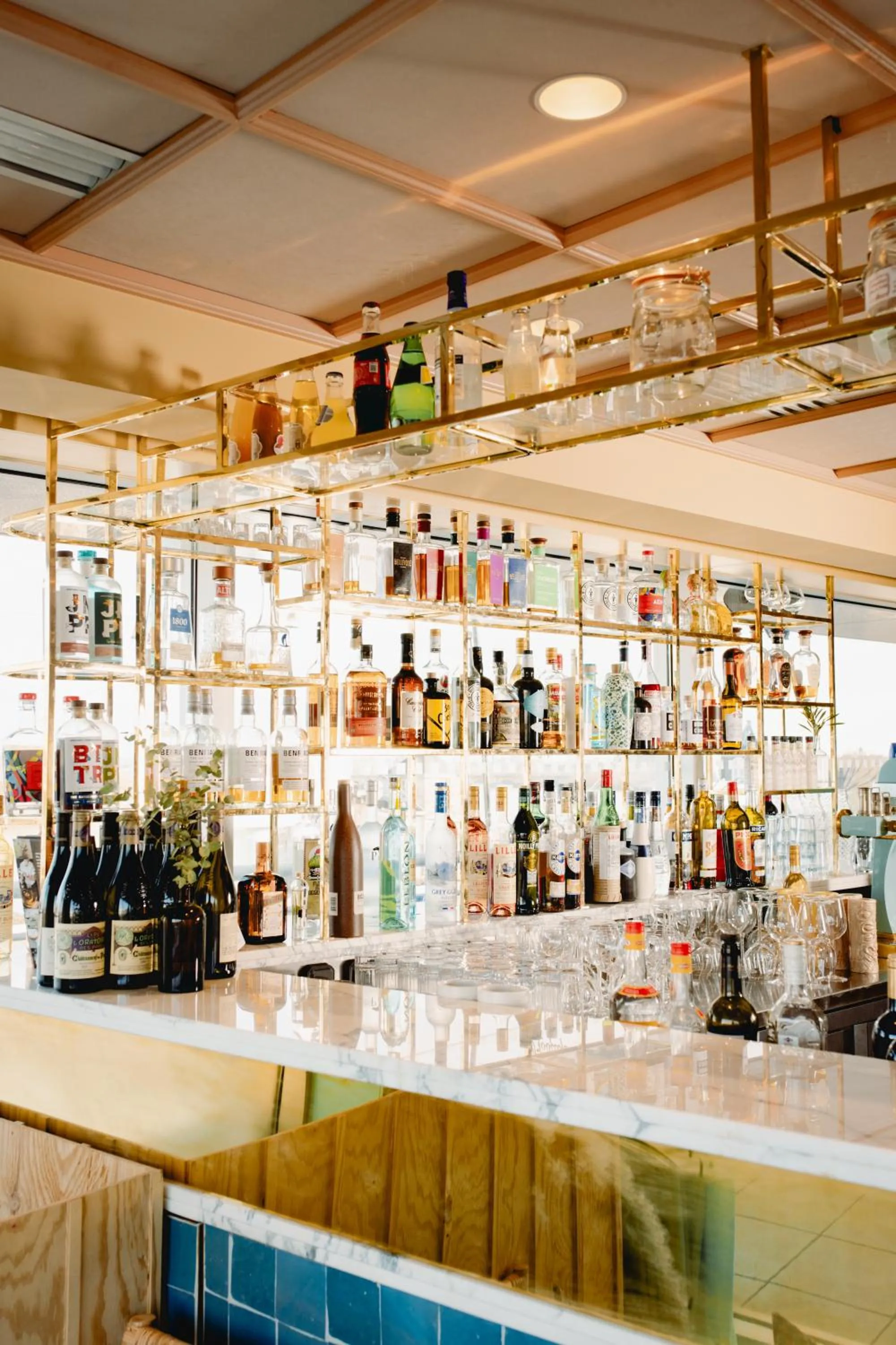 Lounge or bar in Hotel Indigo Bordeaux Centre Chartrons by IHG