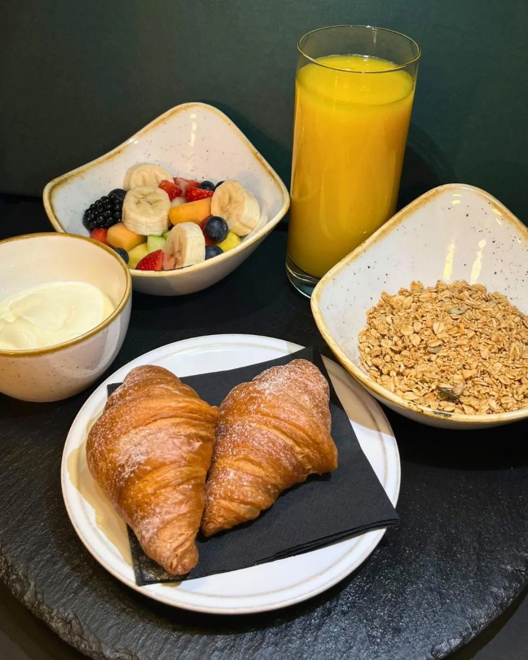 Breakfast in Hurley House Hotel