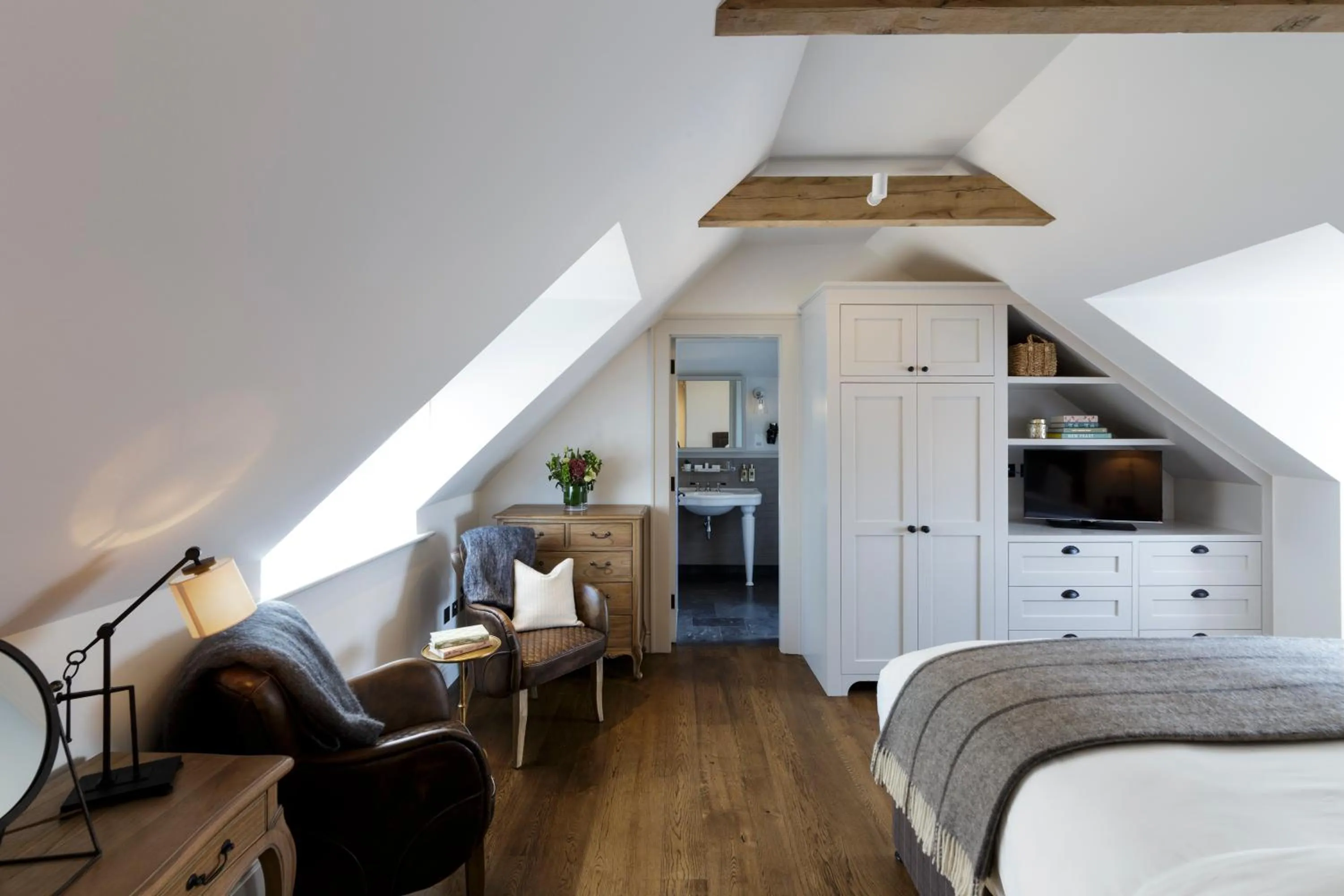 Bed in Hurley House Hotel