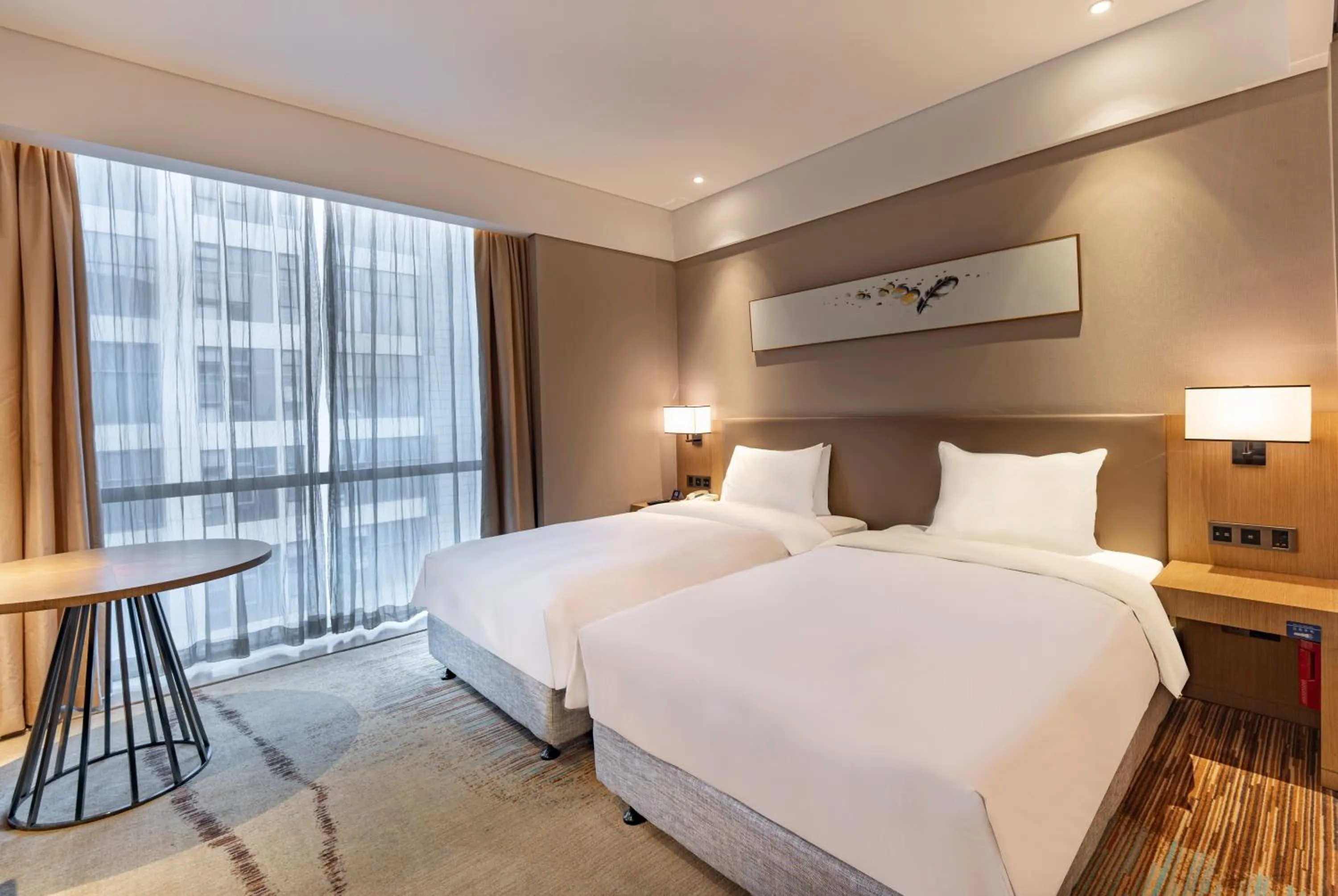 Bed in Holiday Inn Express Chengdu Wenjiang Hotspring by IHG