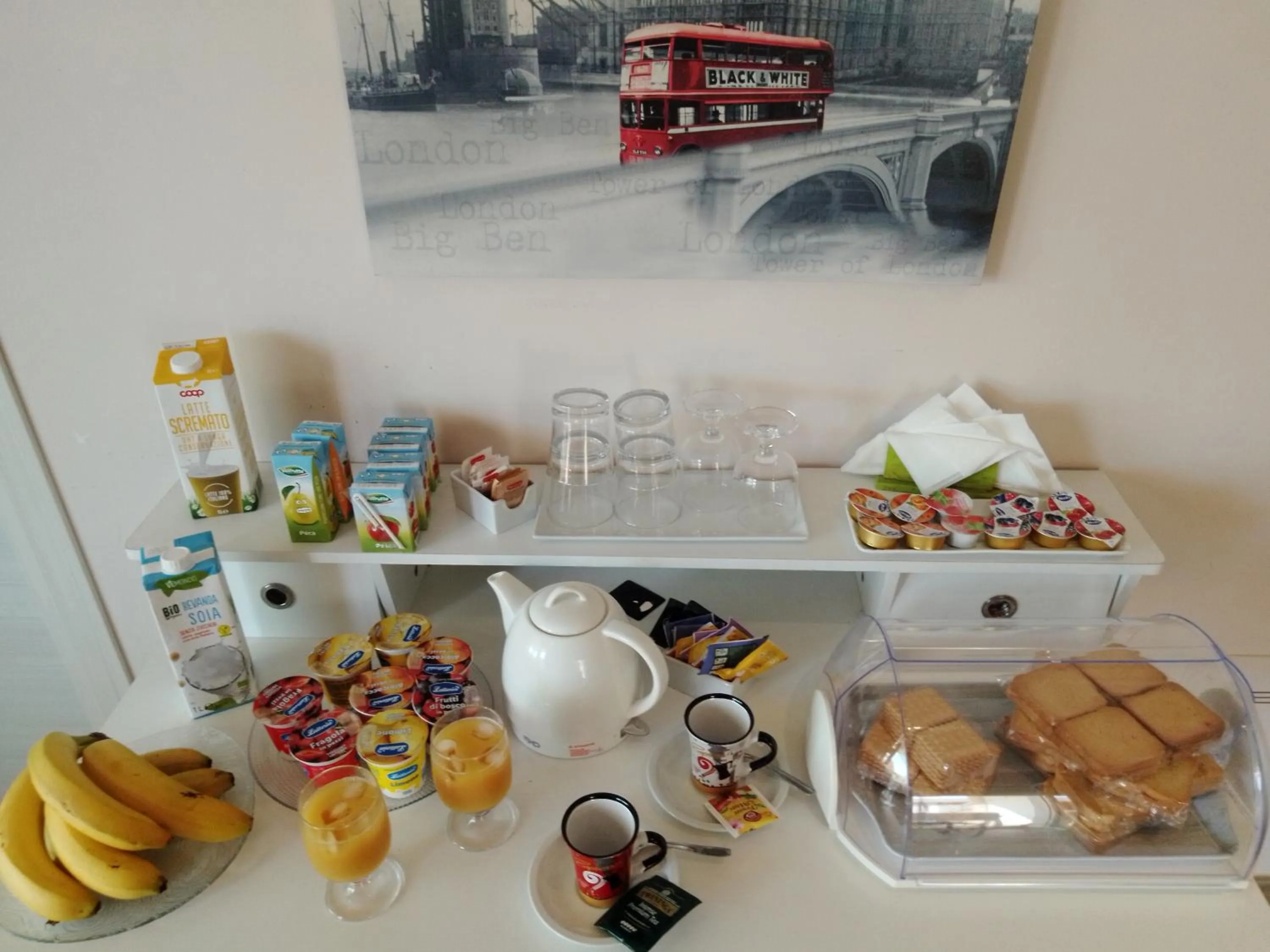 Buffet breakfast in L'ATTICO Bed & Breakfast