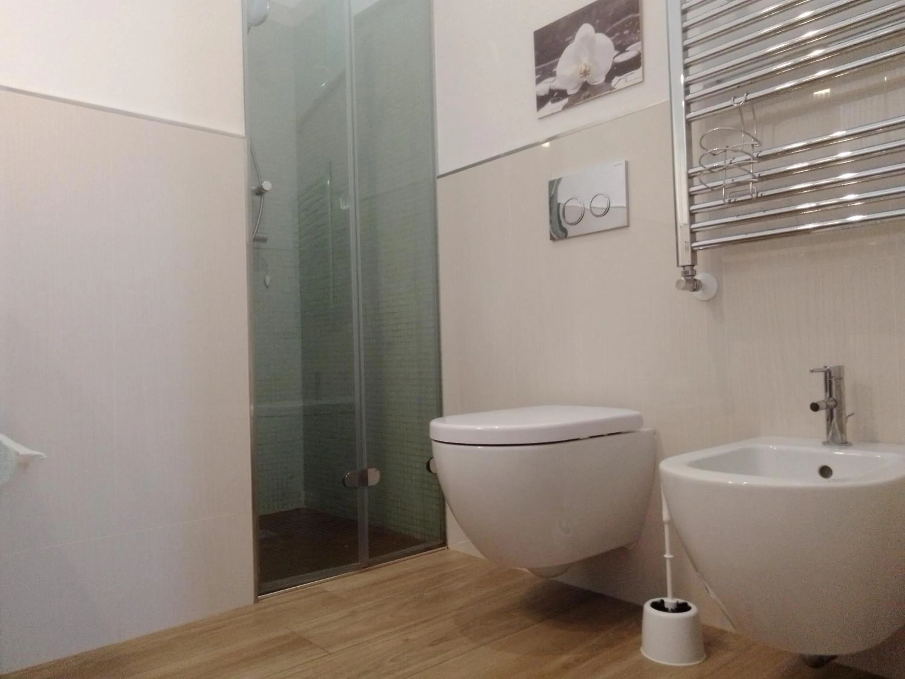 Shower in L'ATTICO Bed & Breakfast