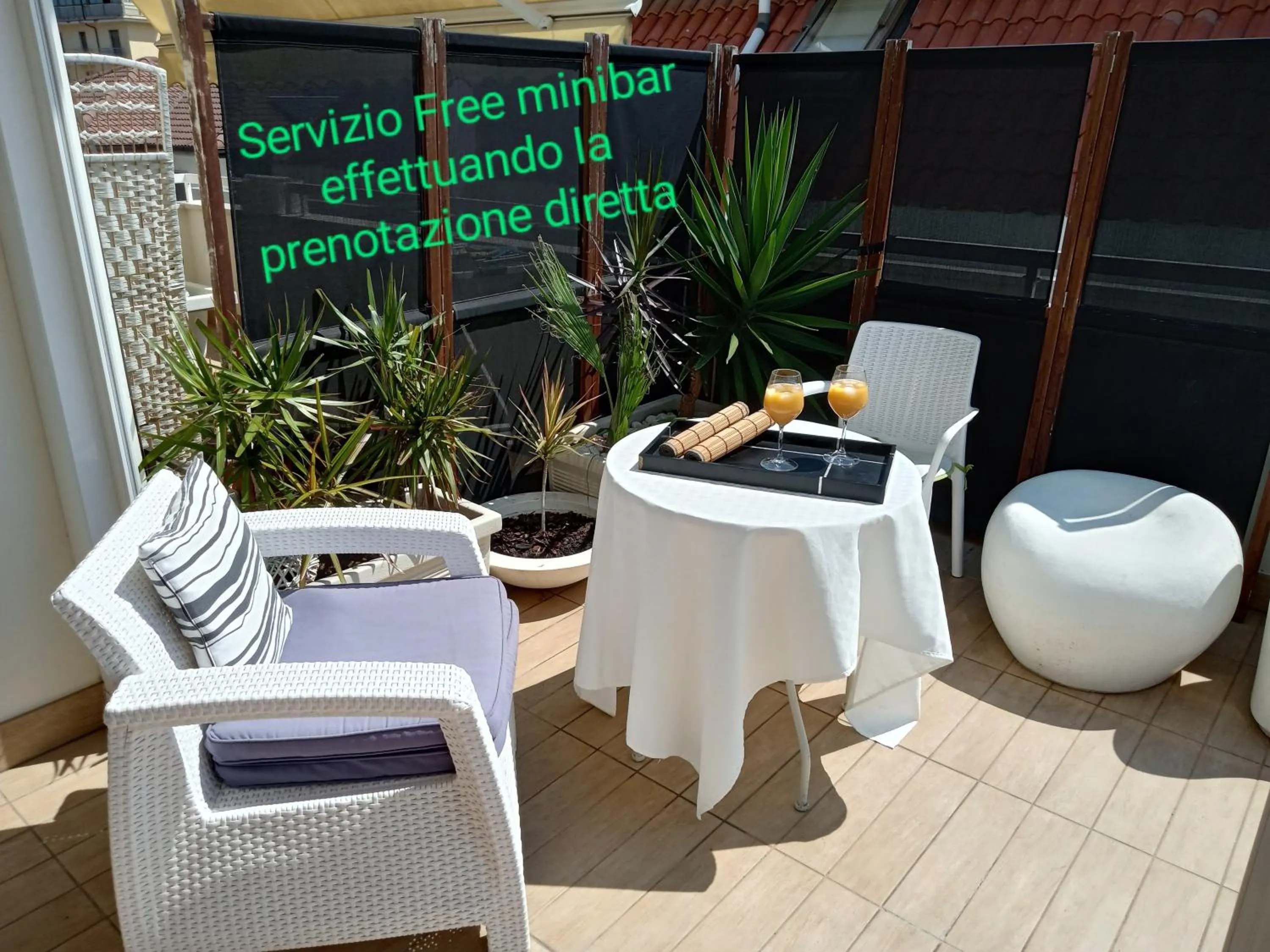 sunbed in L'ATTICO Bed & Breakfast