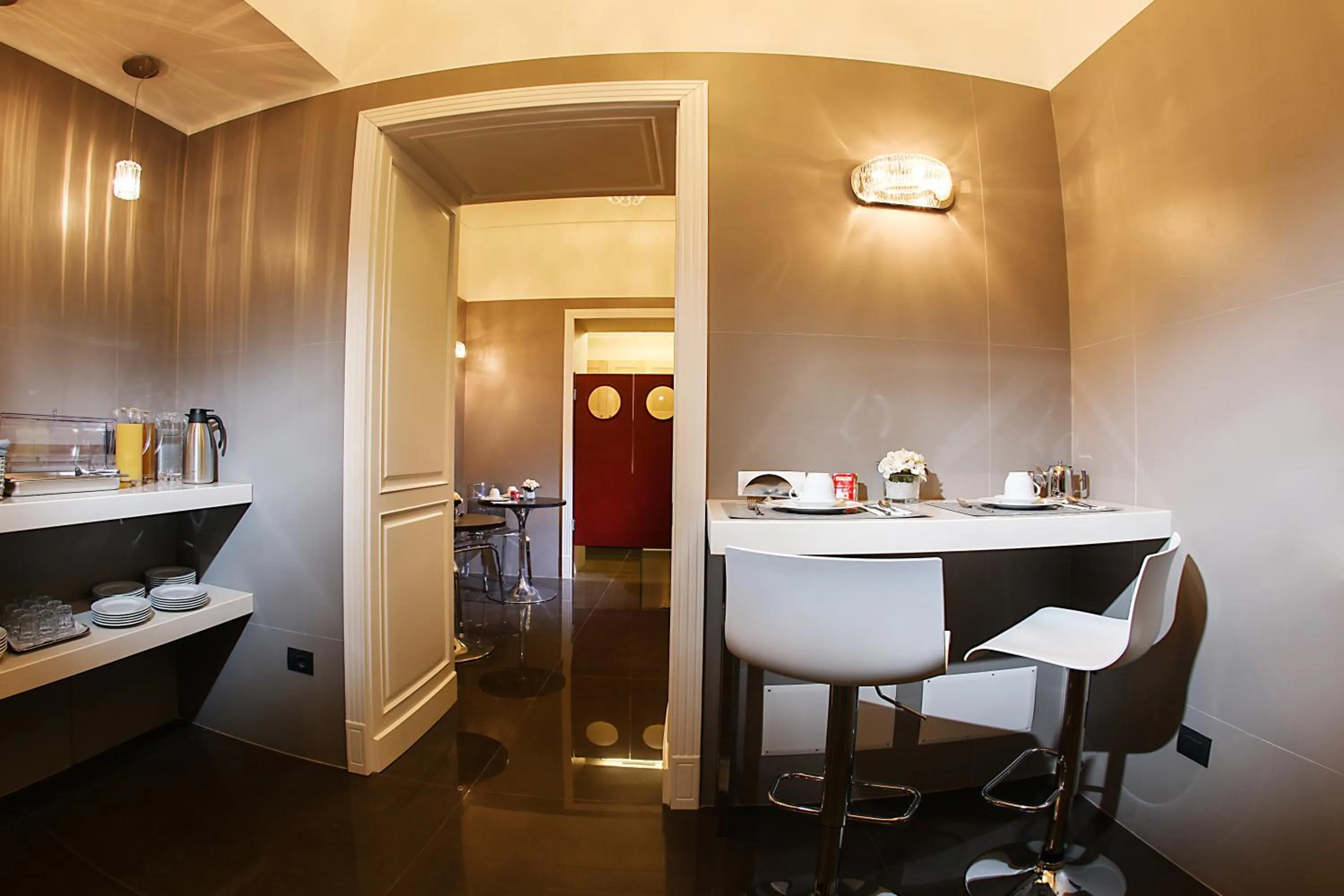 Restaurant/places to eat in Villa San Martino