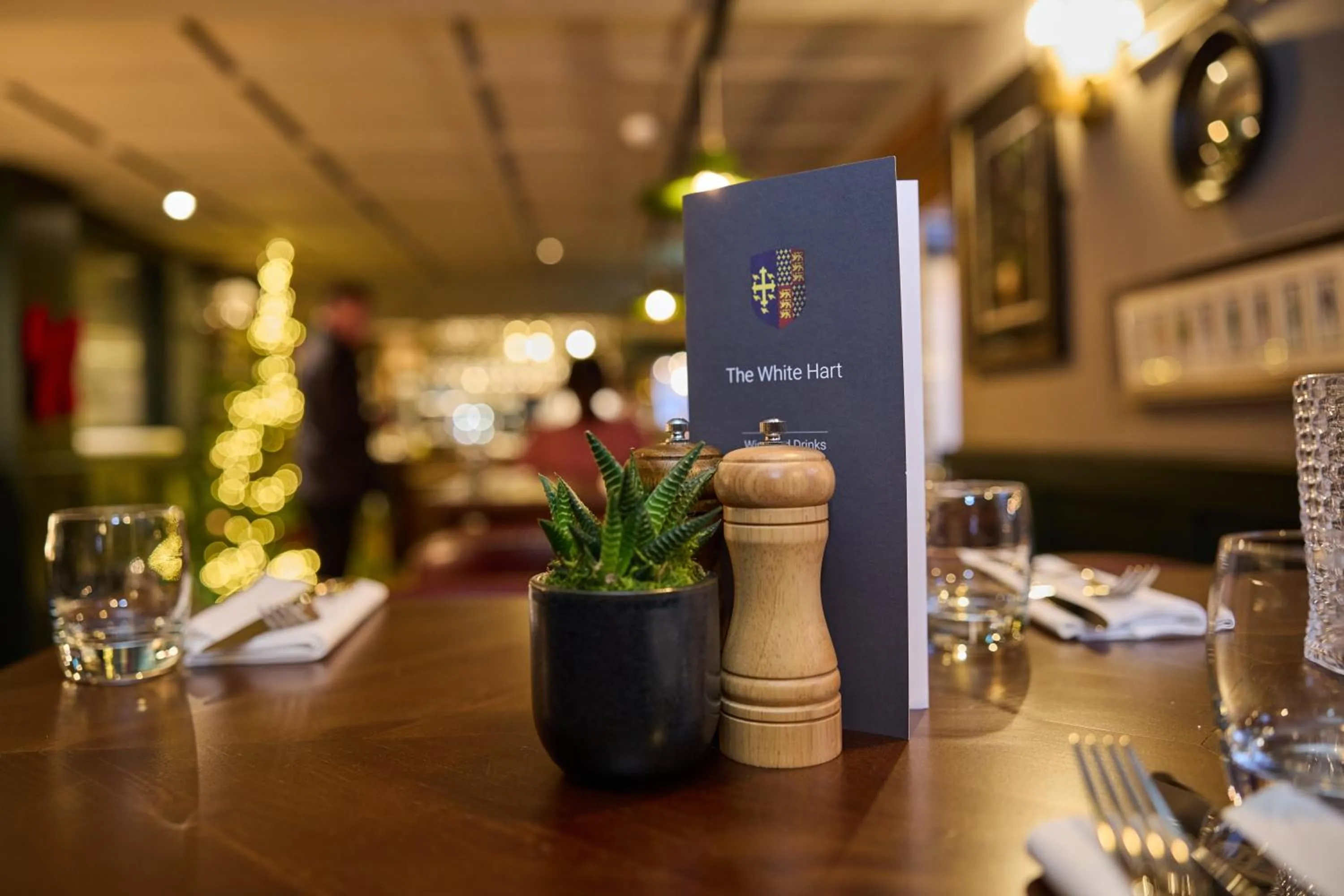 Restaurant/places to eat in The White Hart