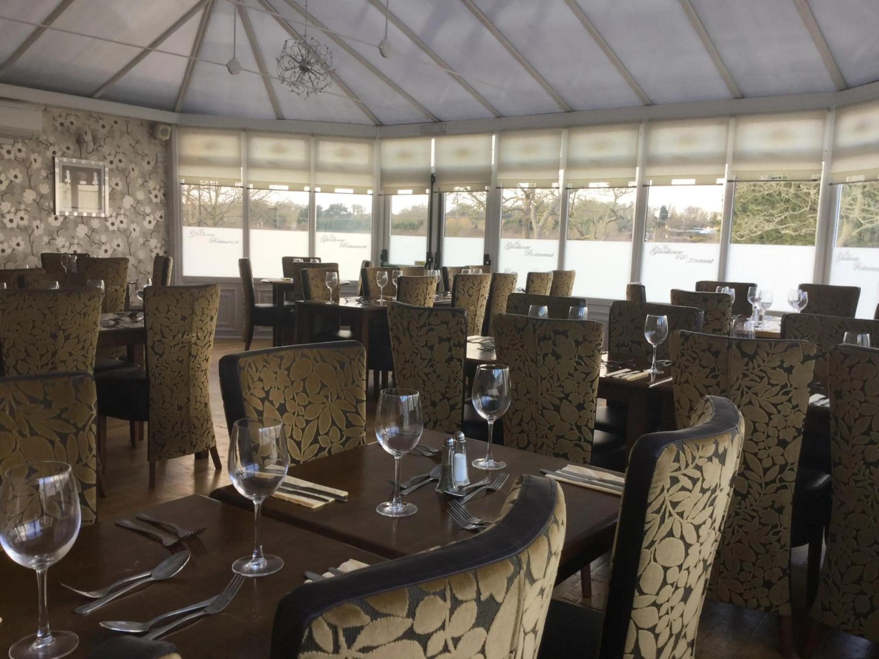 Restaurant/places to eat in Rettendon Lodge